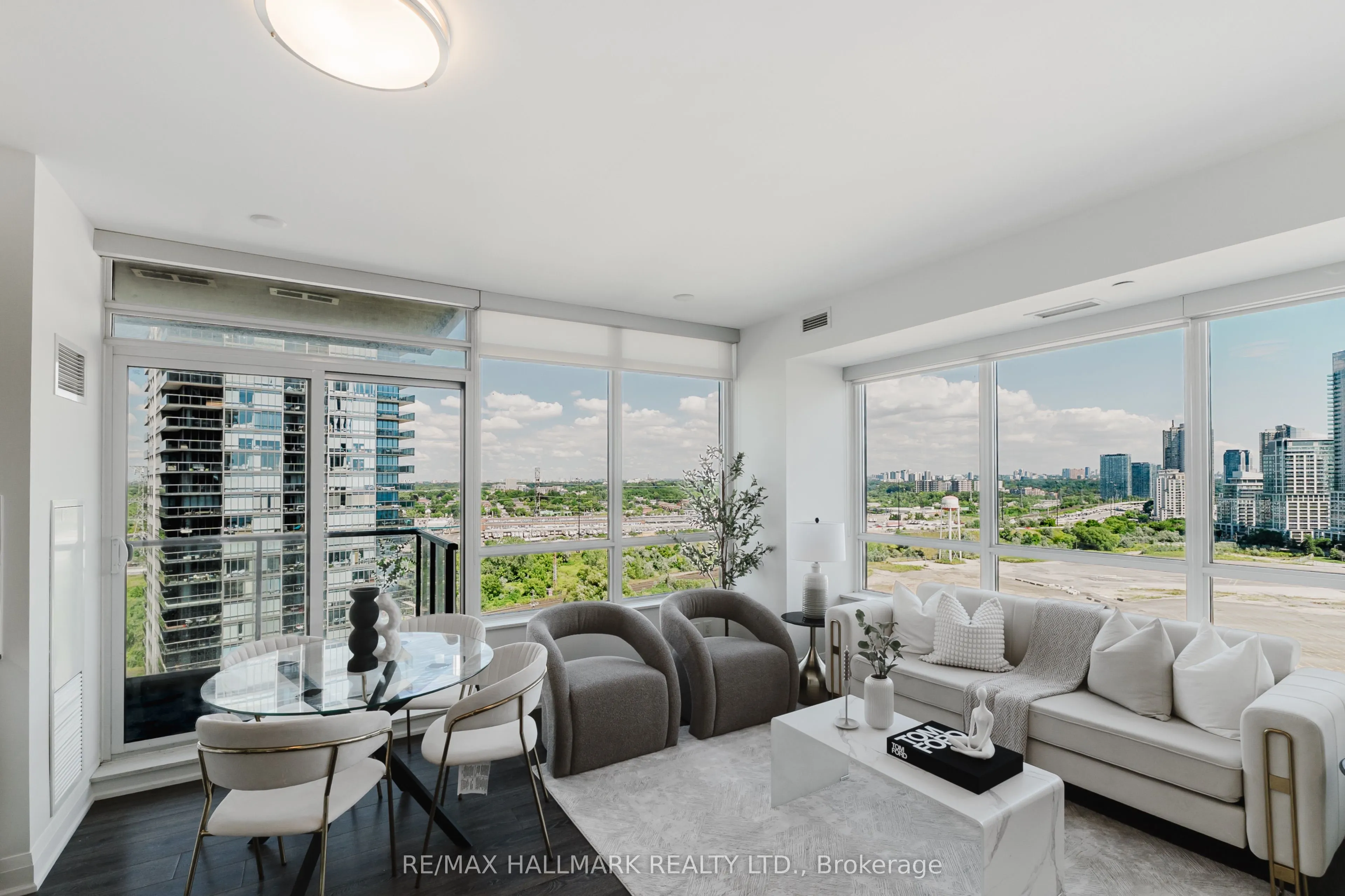 36 PARK LAWN Road, #1609