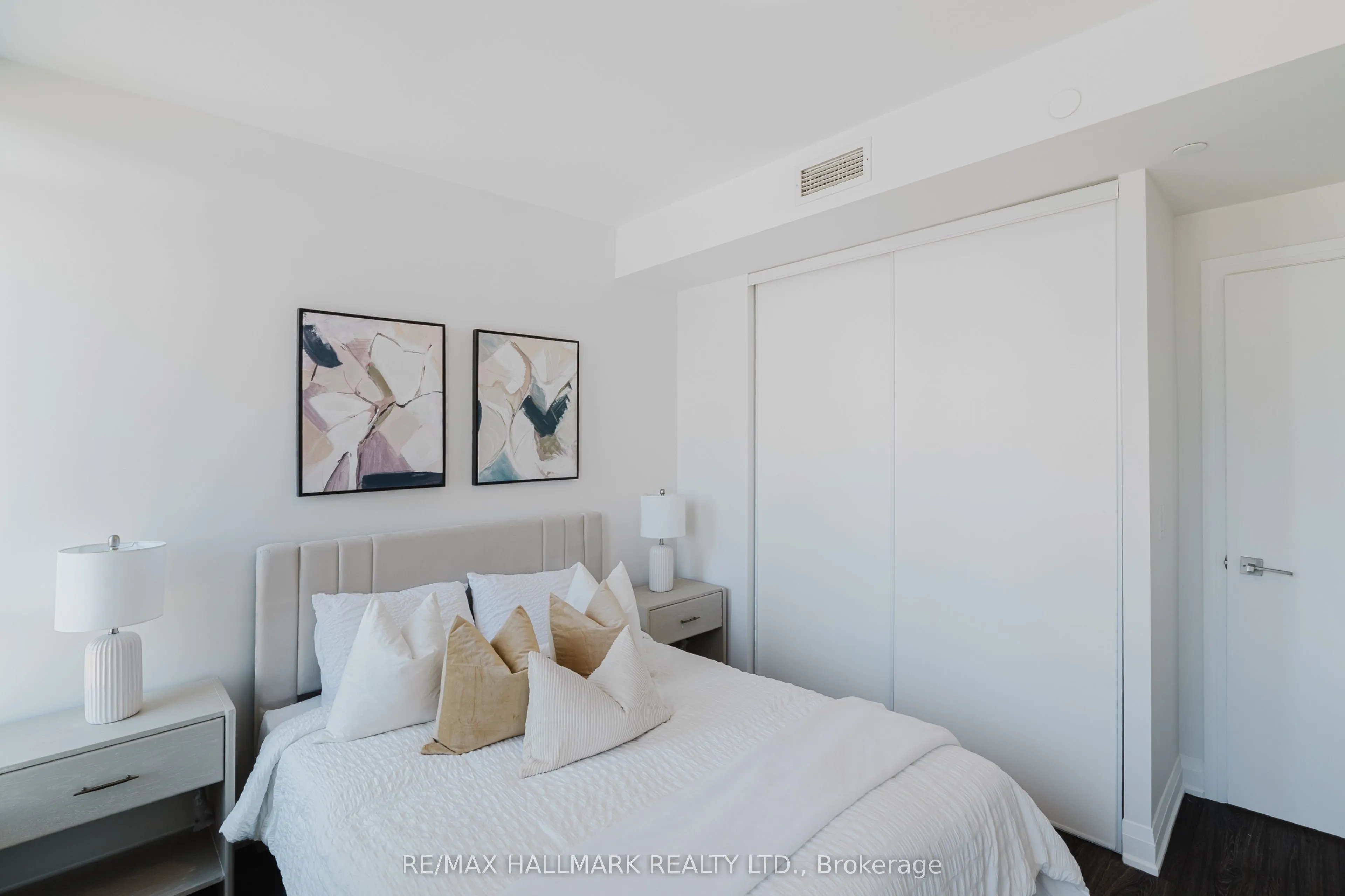 36 PARK LAWN Road, #1609