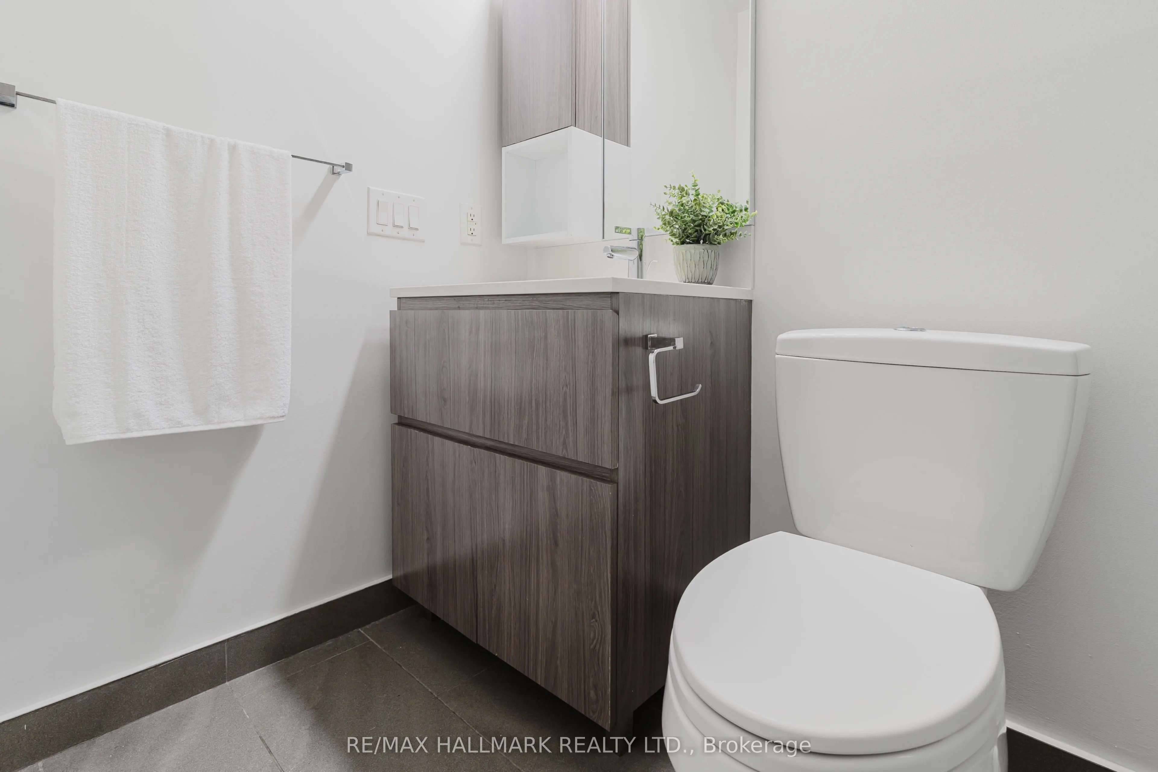 36 PARK LAWN Road, #1609