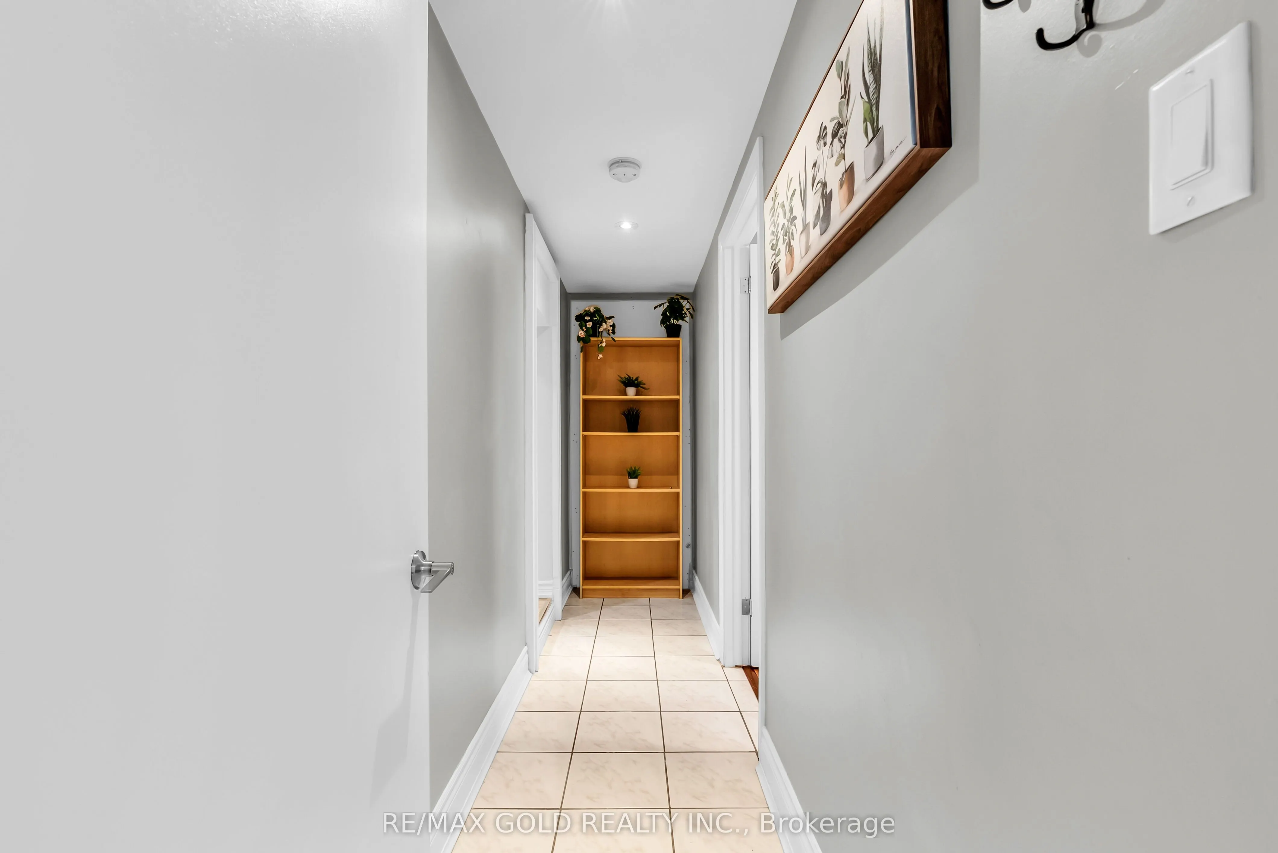 52 Paradelle Crescent