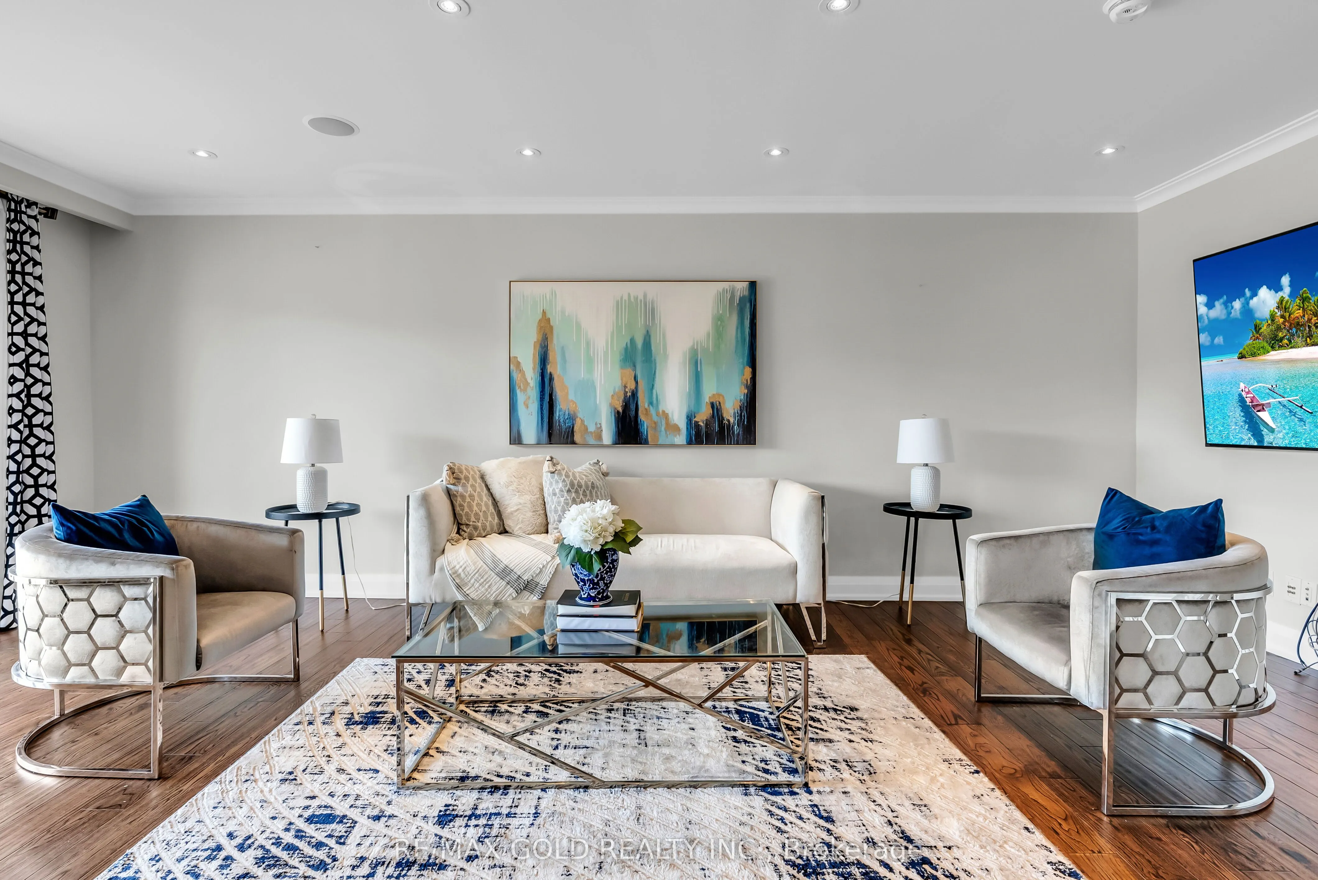 52 Paradelle Crescent