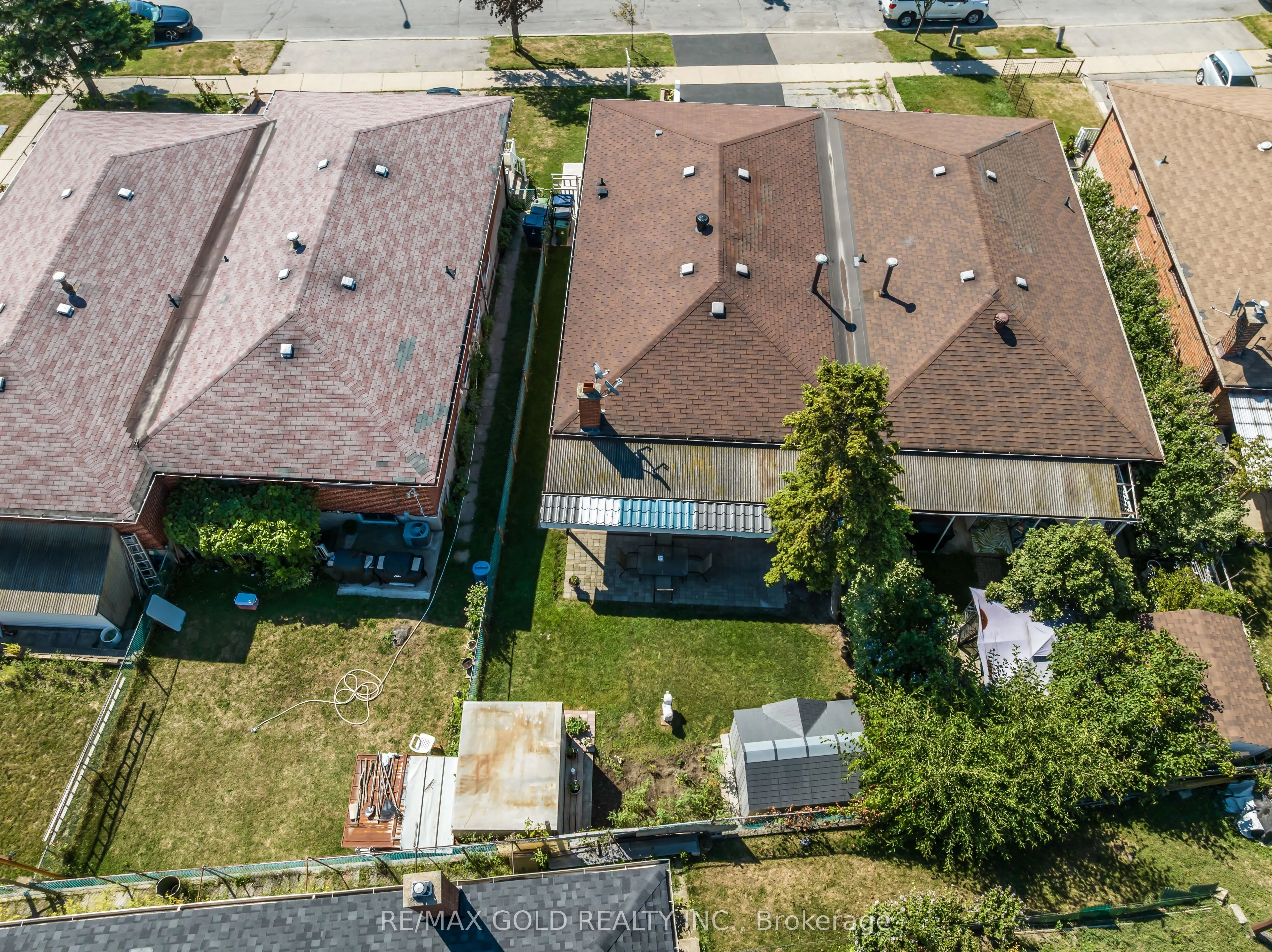 52 Paradelle Crescent