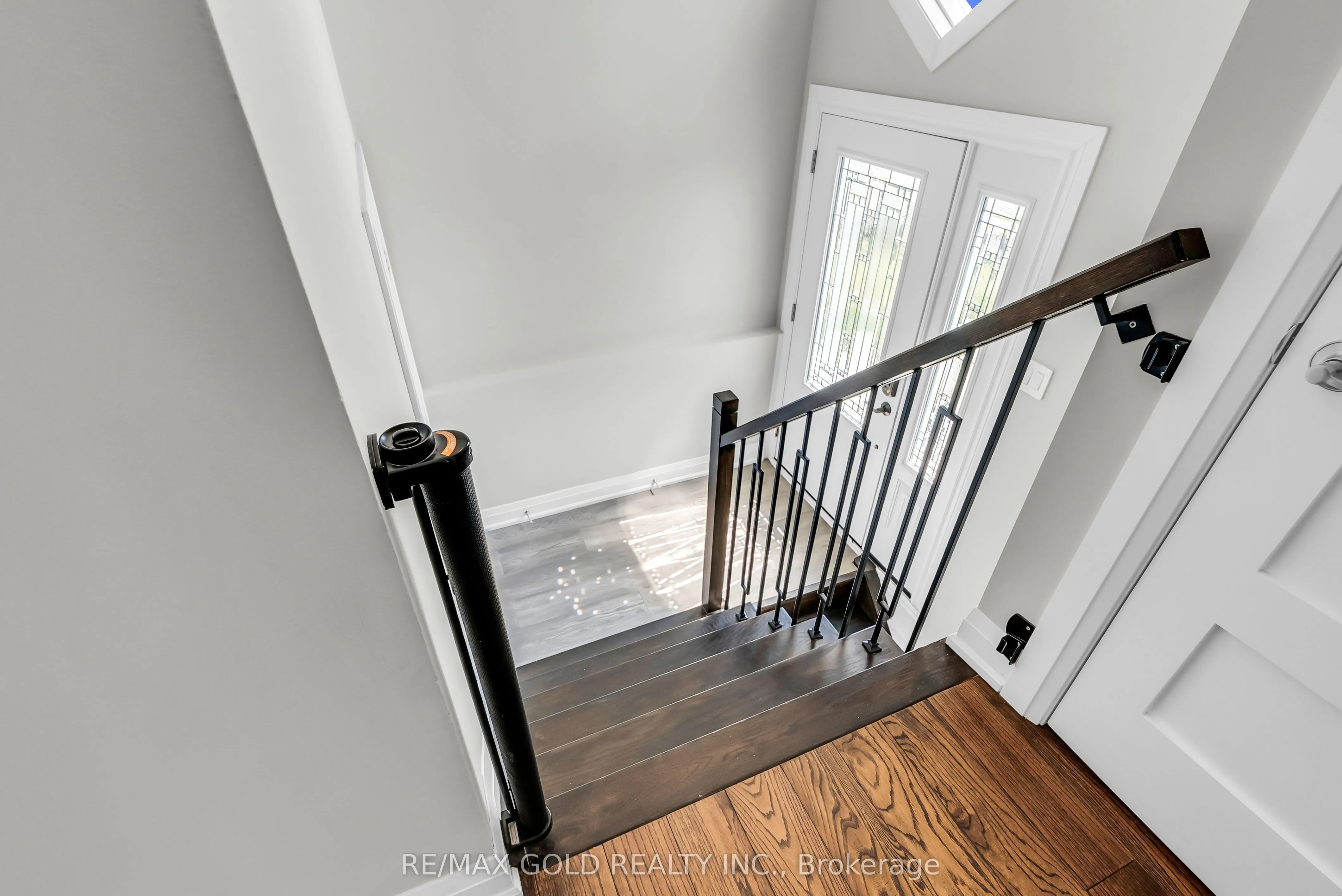 52 Paradelle Crescent