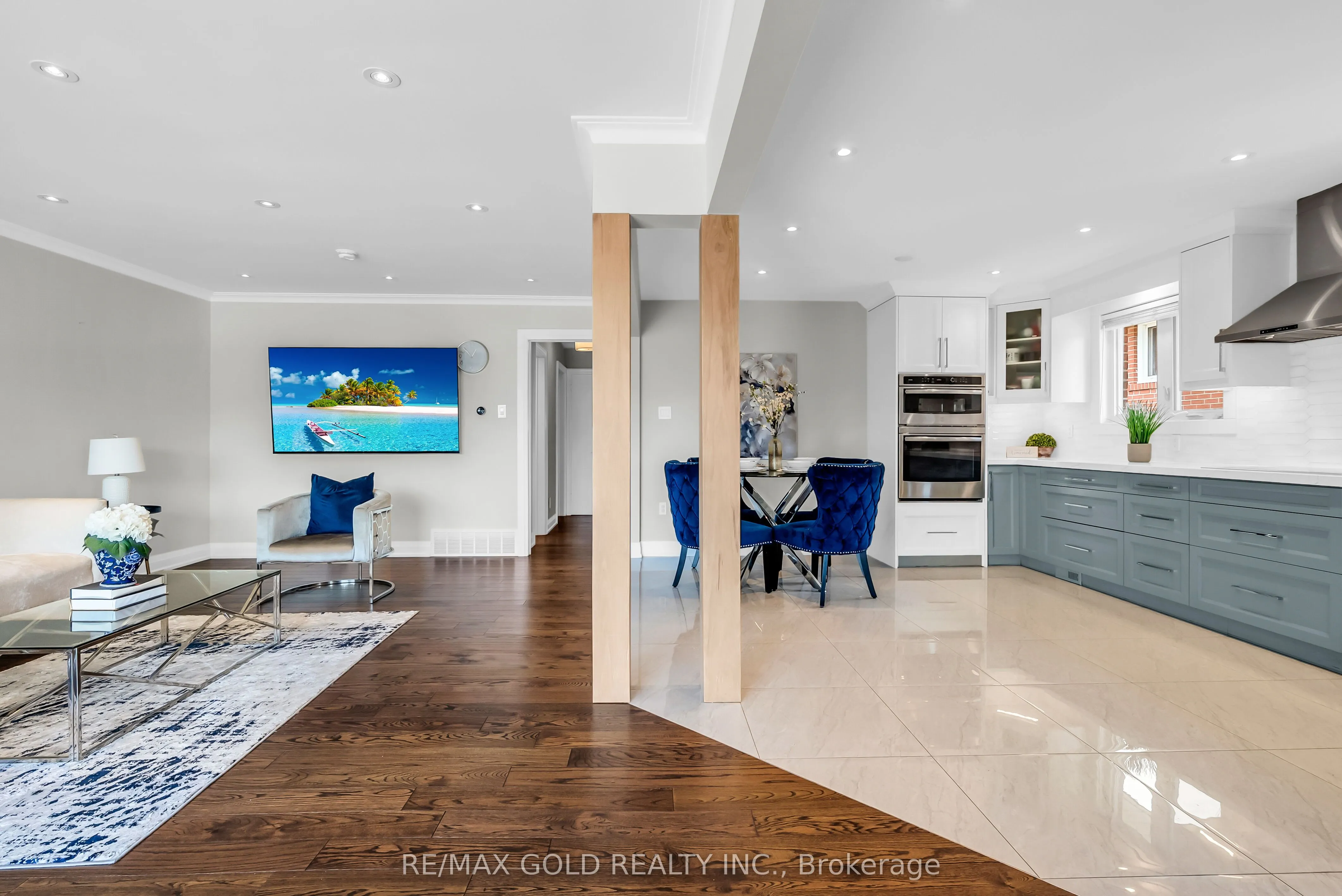 52 Paradelle Crescent