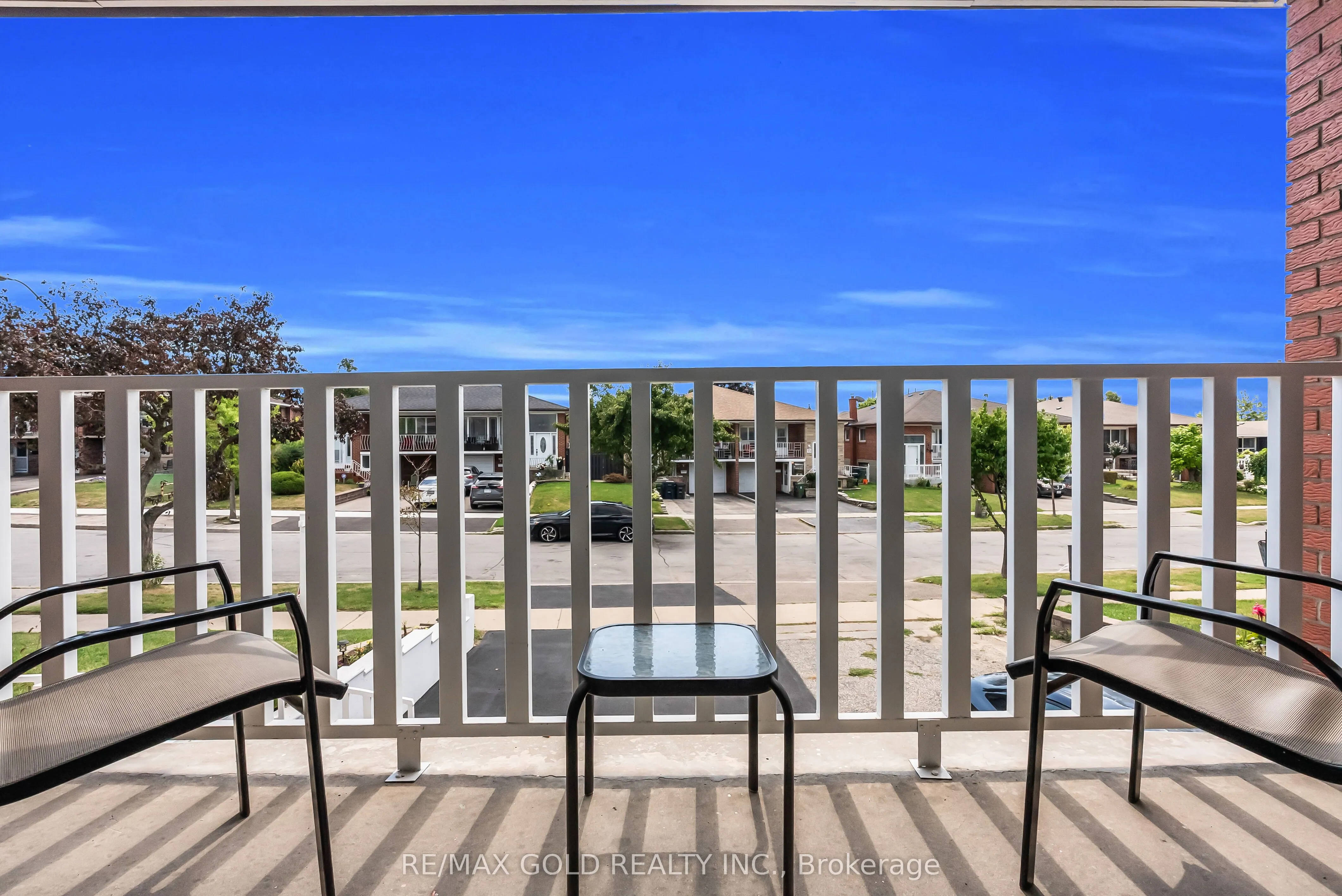 52 Paradelle Crescent