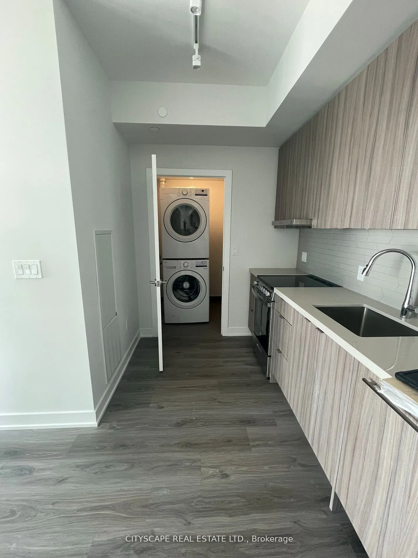 4130 Parkside Village Drive, #811