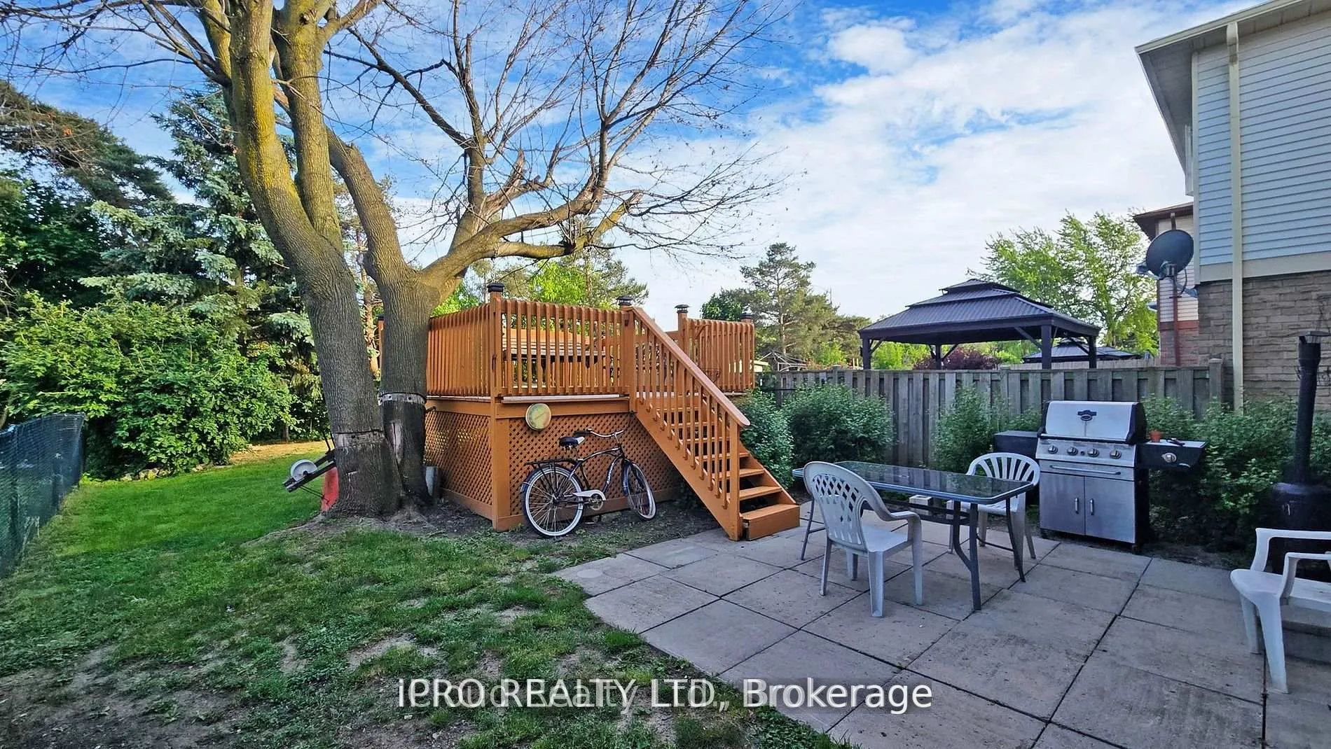 32 Dafoe Crescent