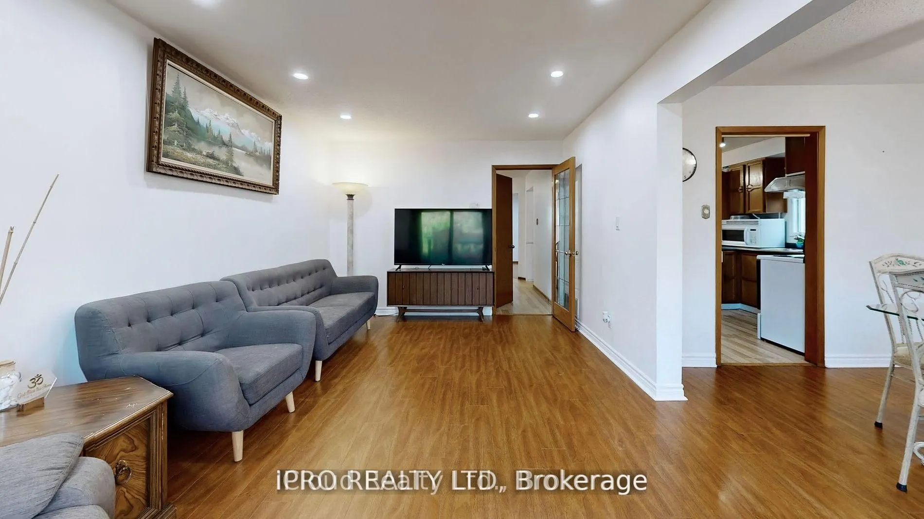 32 Dafoe Crescent
