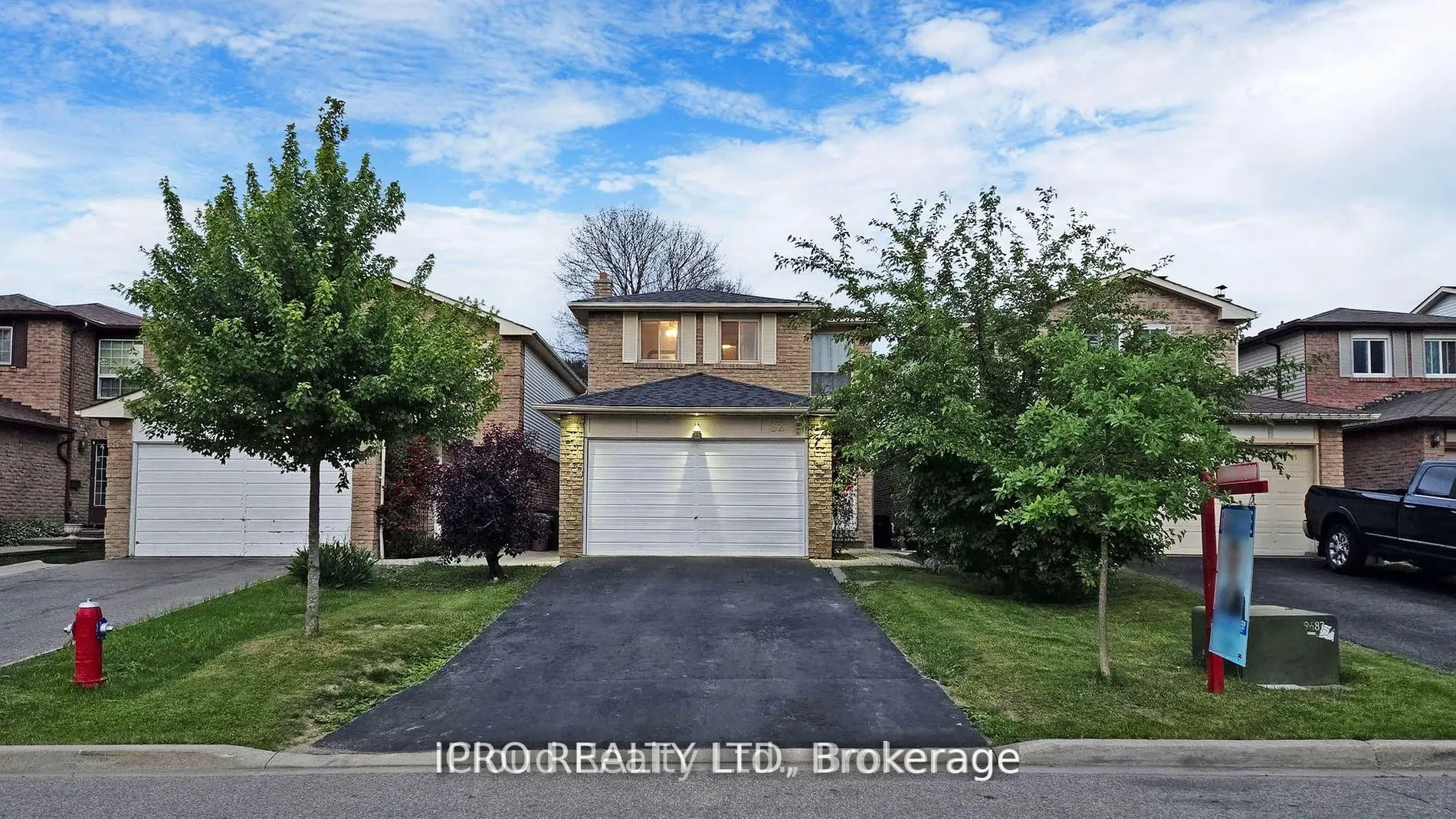 32 Dafoe Crescent
