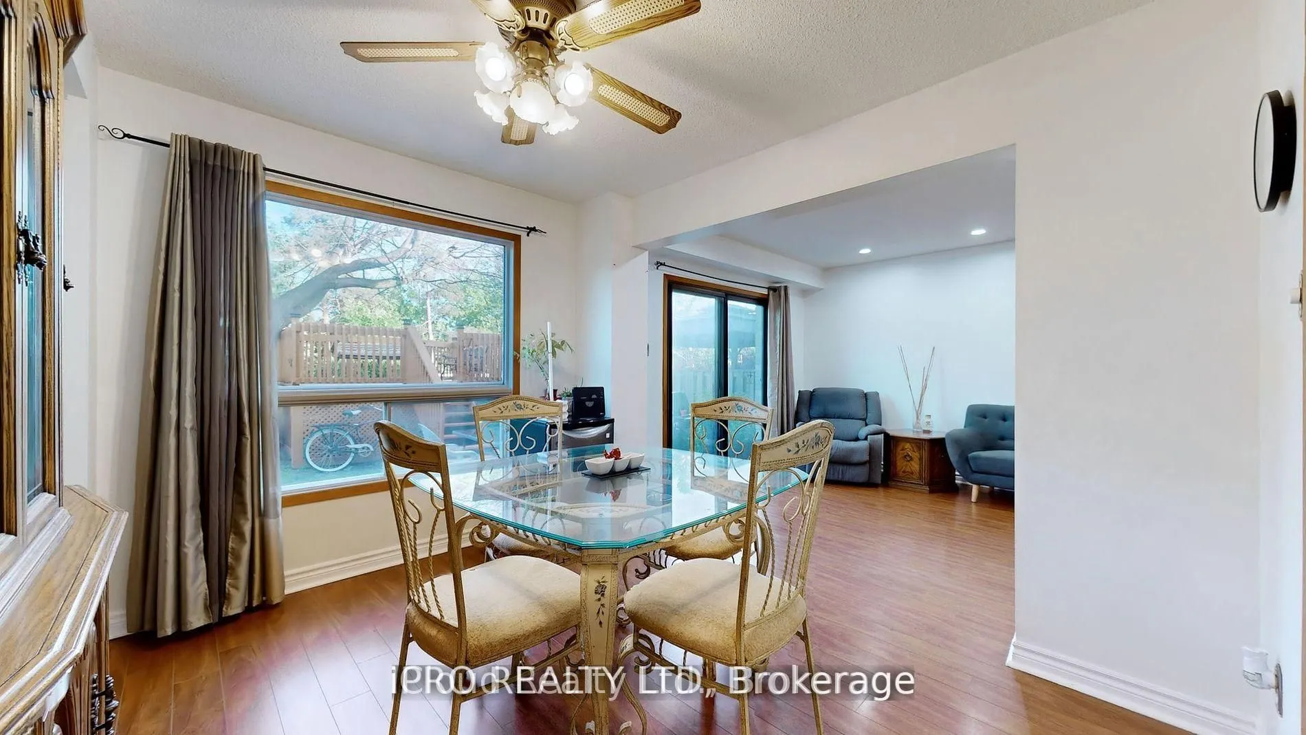 32 Dafoe Crescent