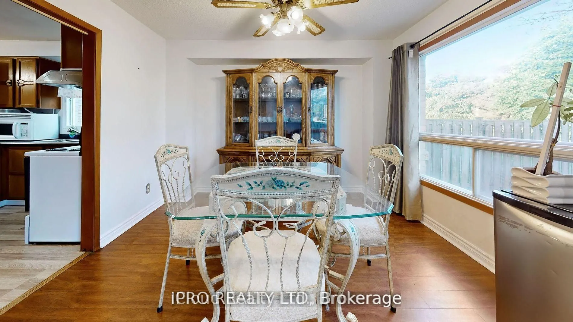 32 Dafoe Crescent
