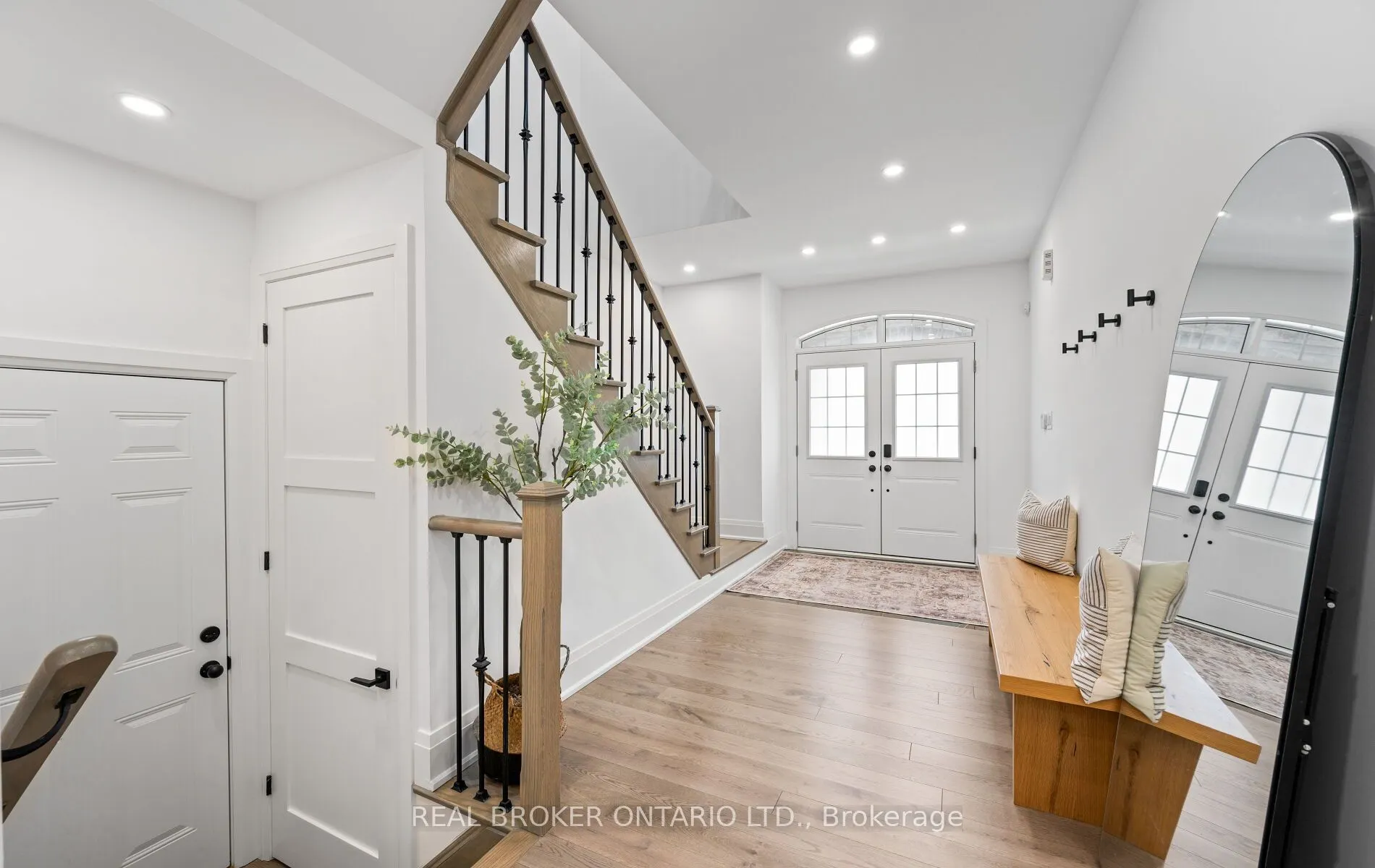 547 Veterans Drive