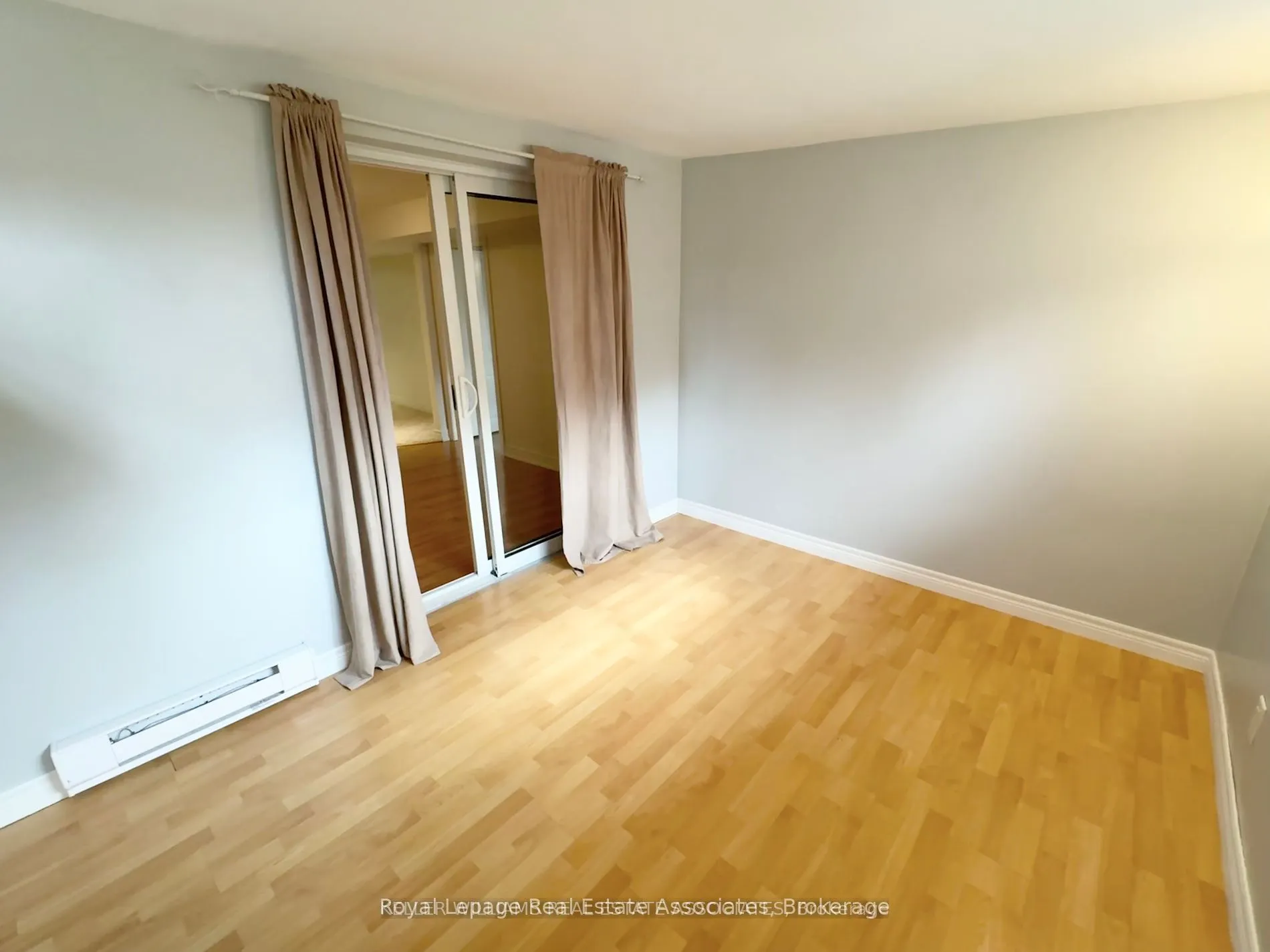 282 Oxbow Crescent, #Lower