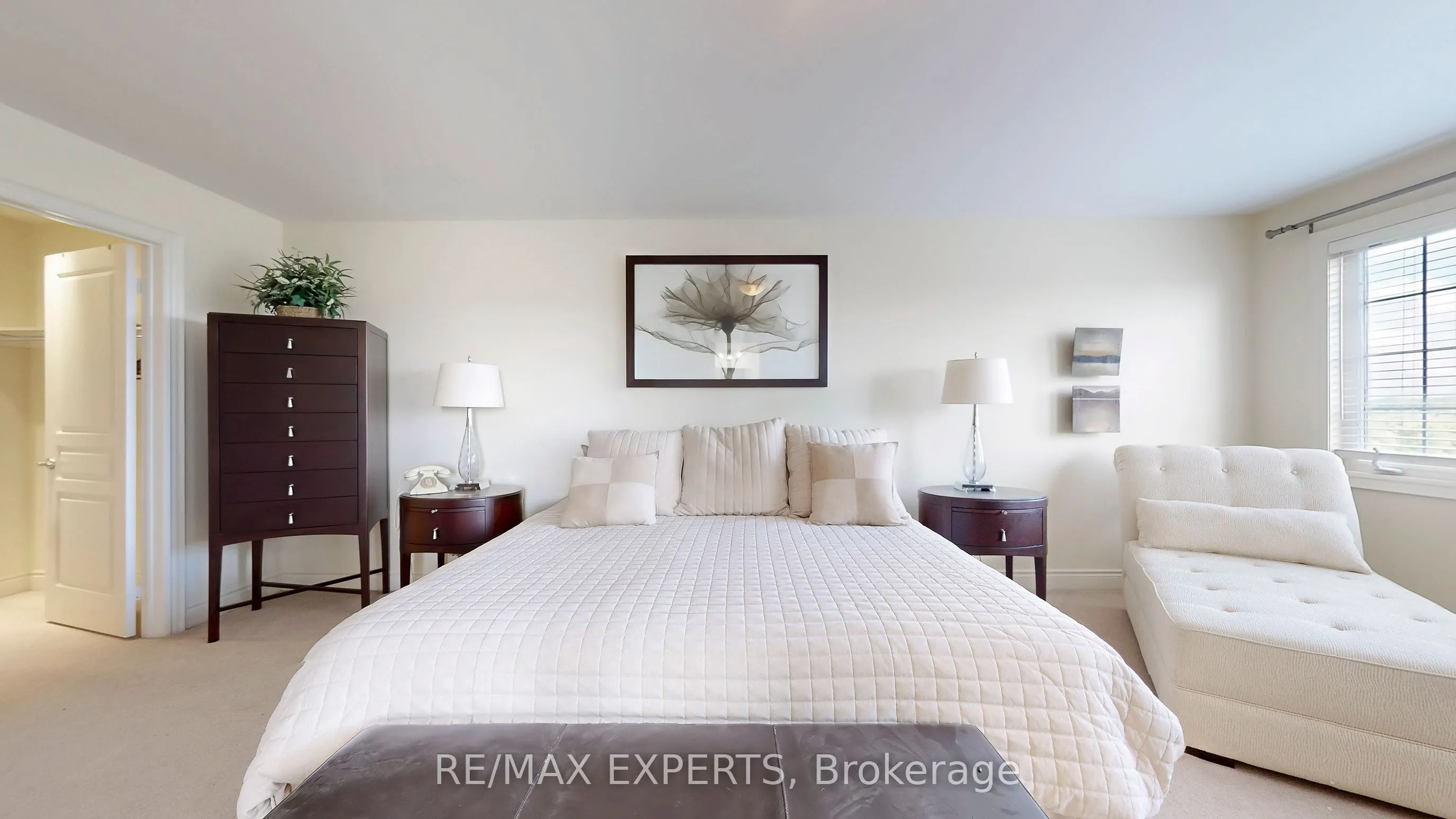 110 Rolling Hills Lane W