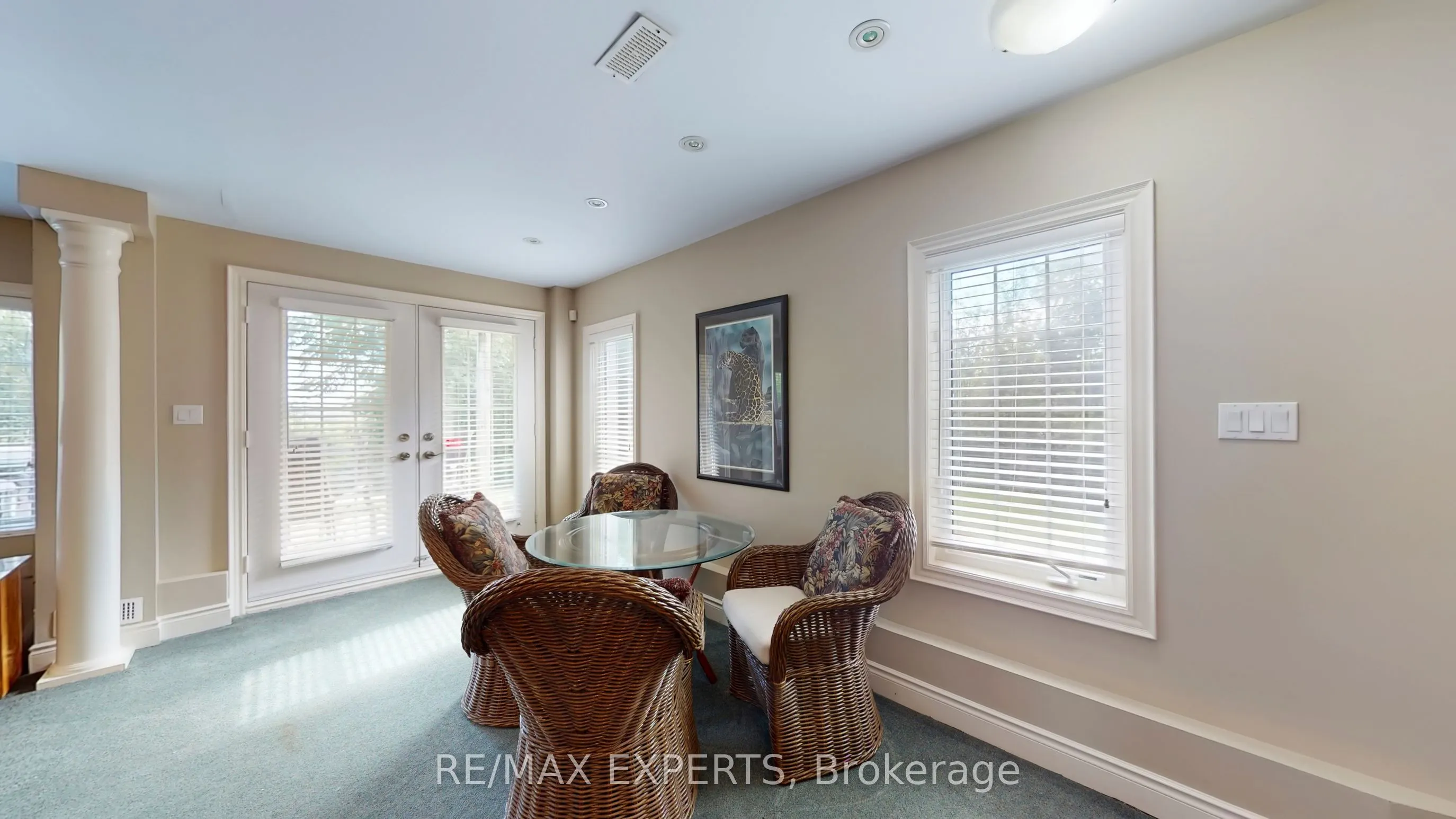 110 Rolling Hills Lane W