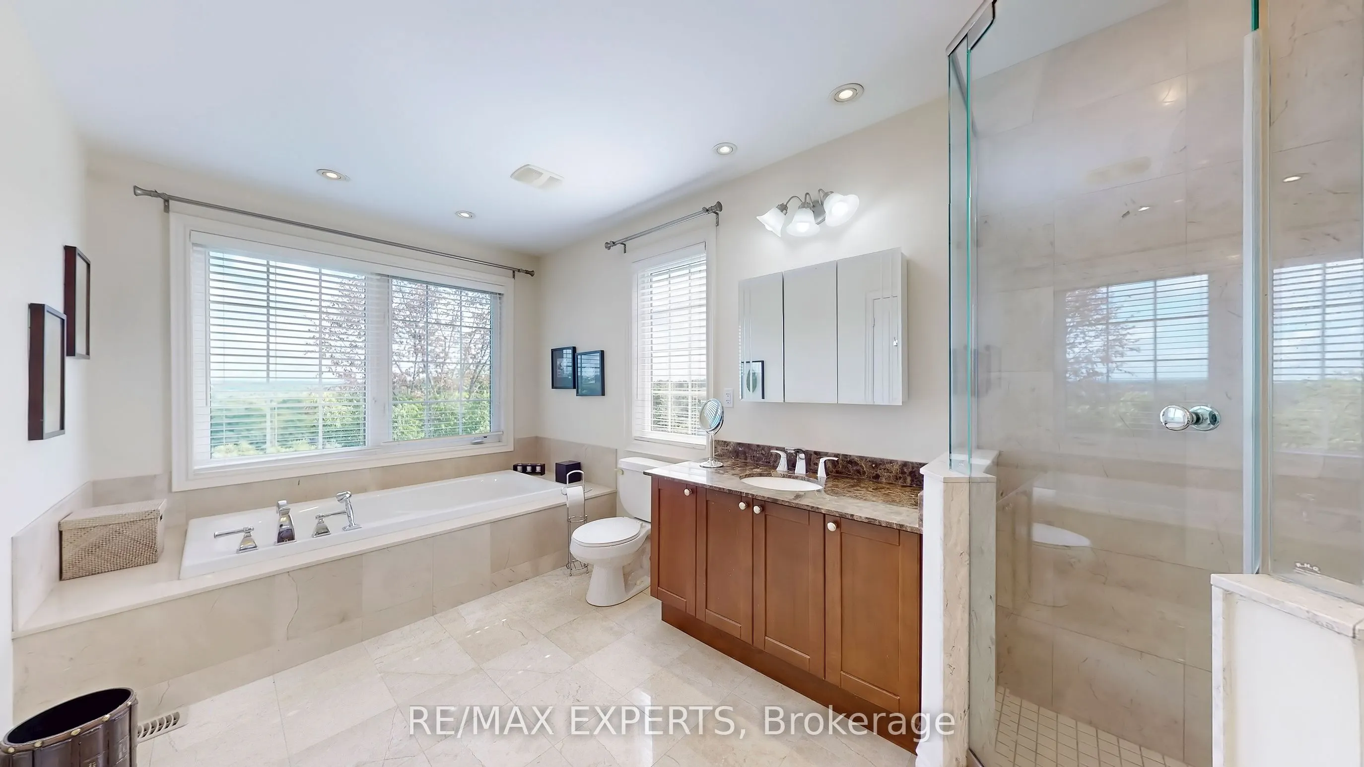 110 Rolling Hills Lane W