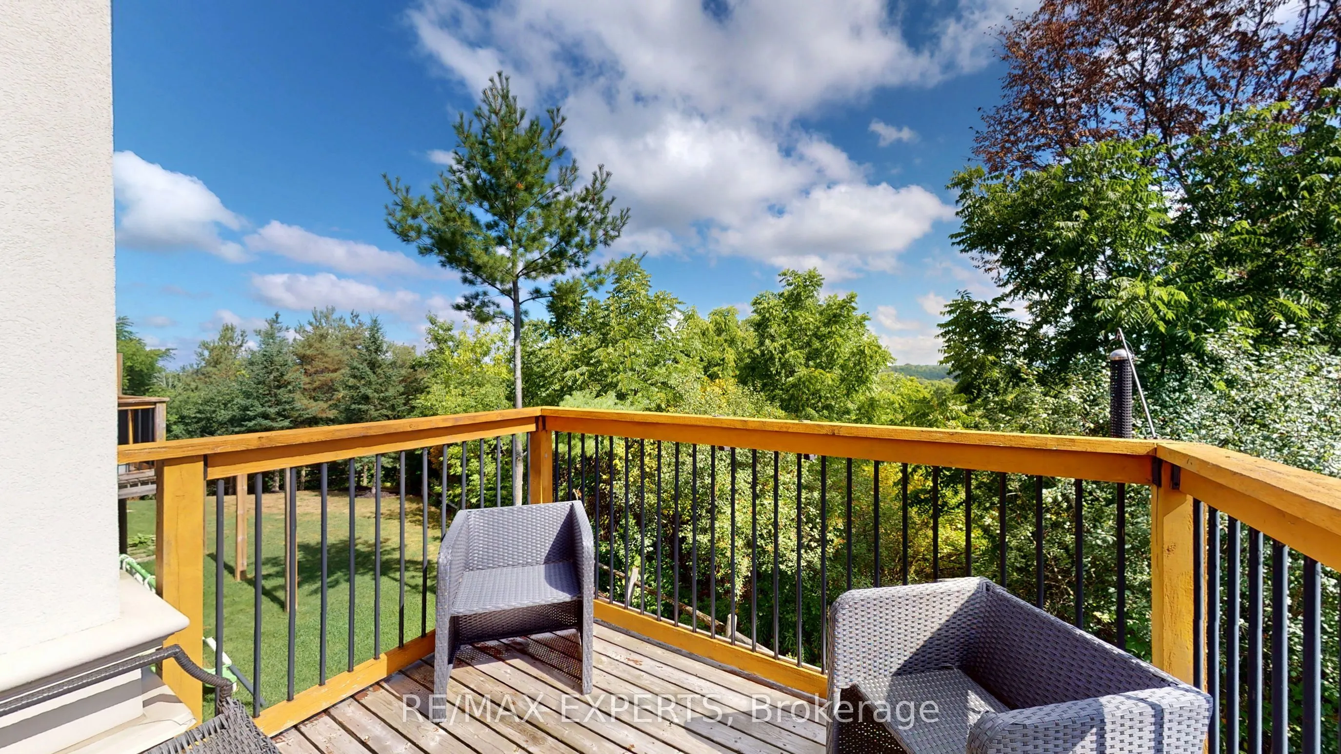 110 Rolling Hills Lane W