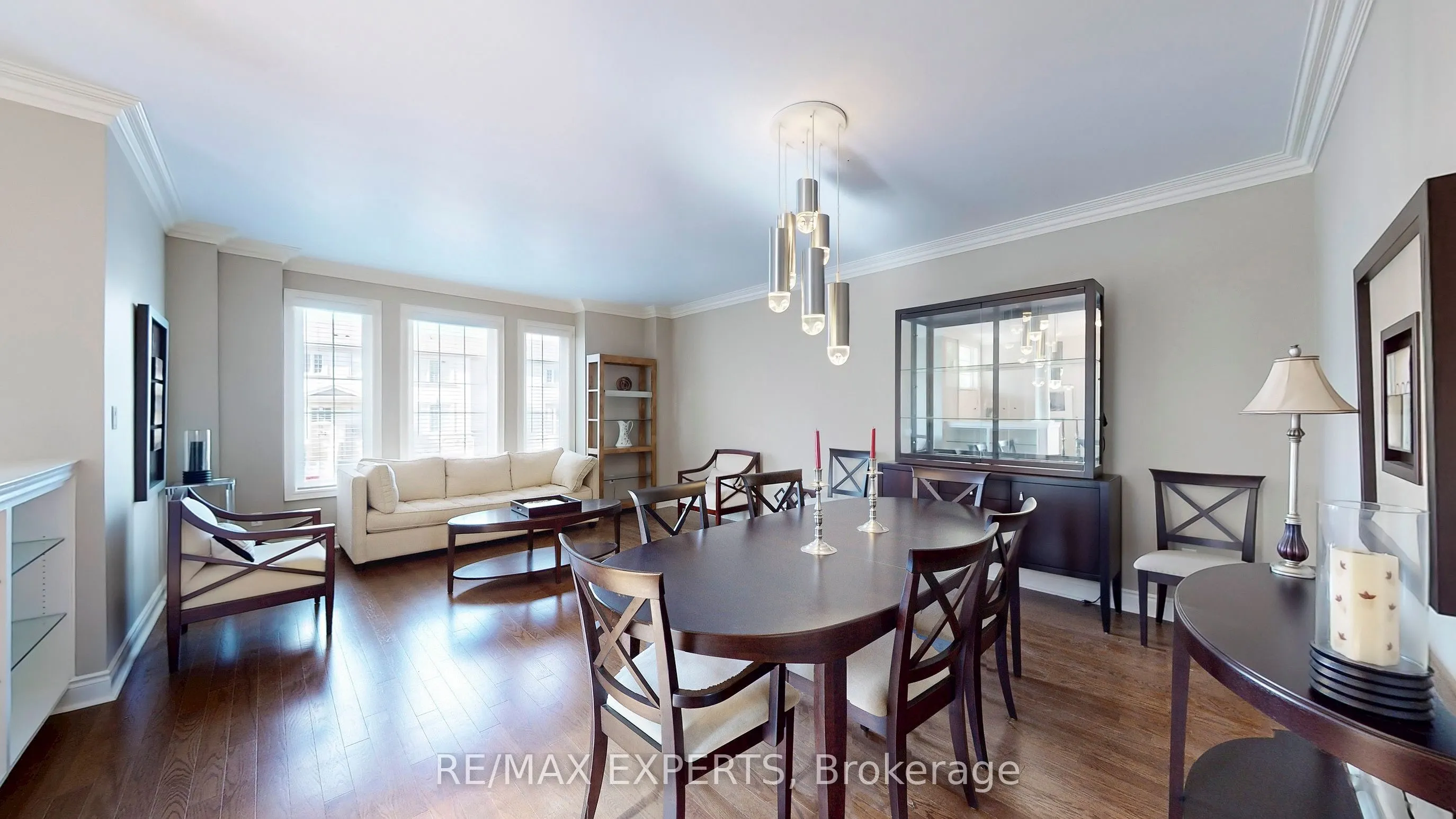 110 Rolling Hills Lane W
