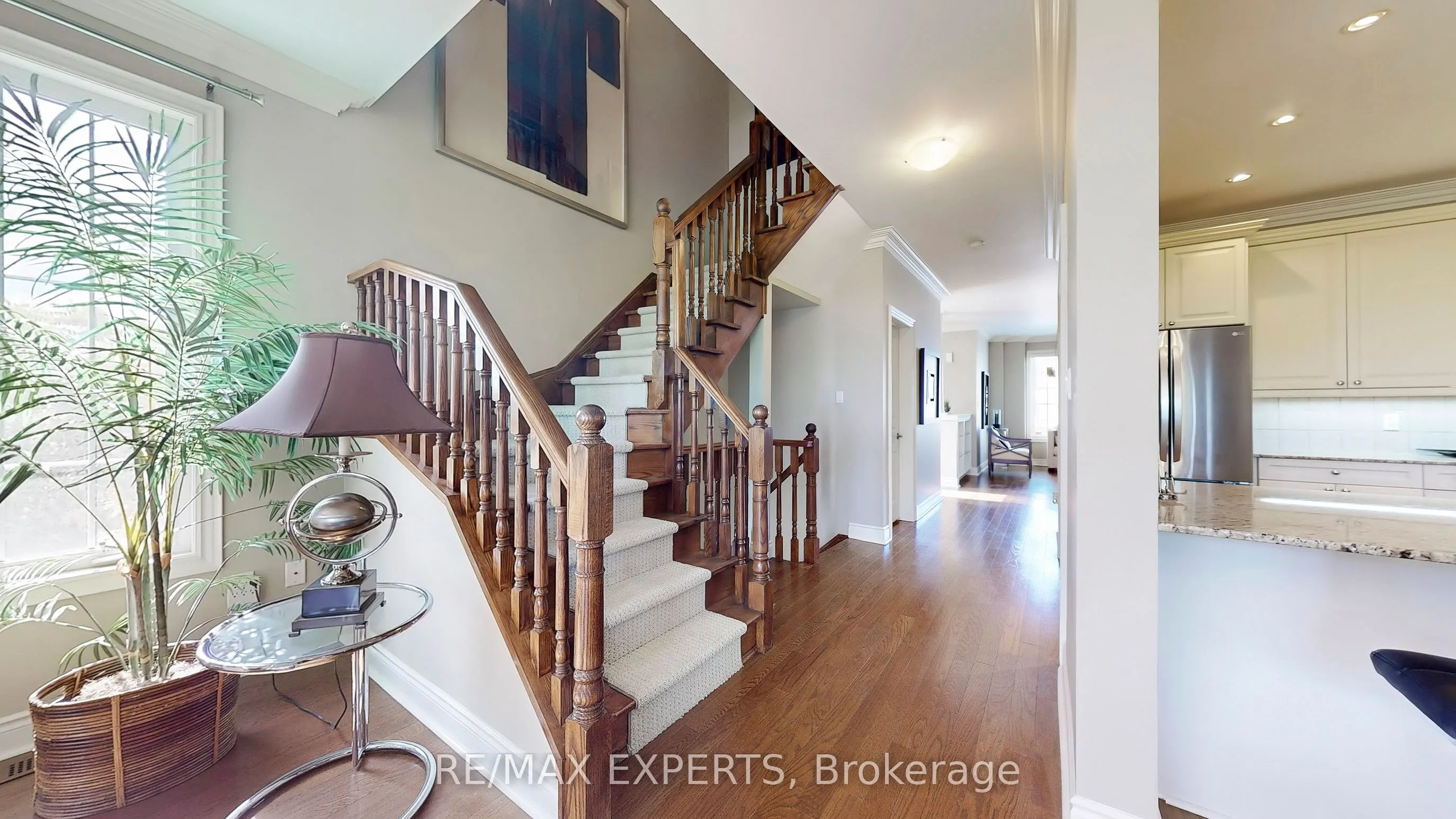 110 Rolling Hills Lane W