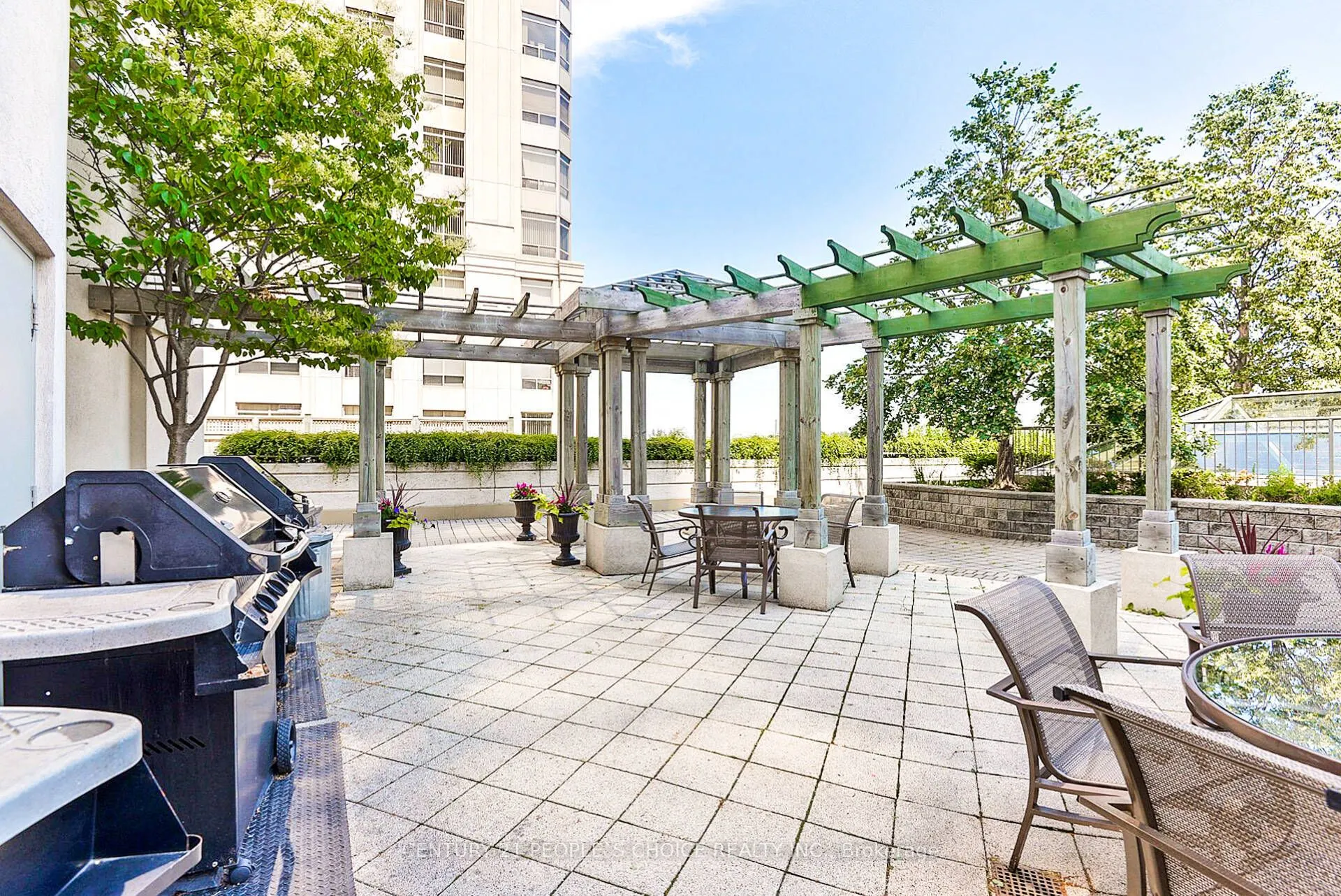 25 Kingsbridge Garden Circle, #PH08