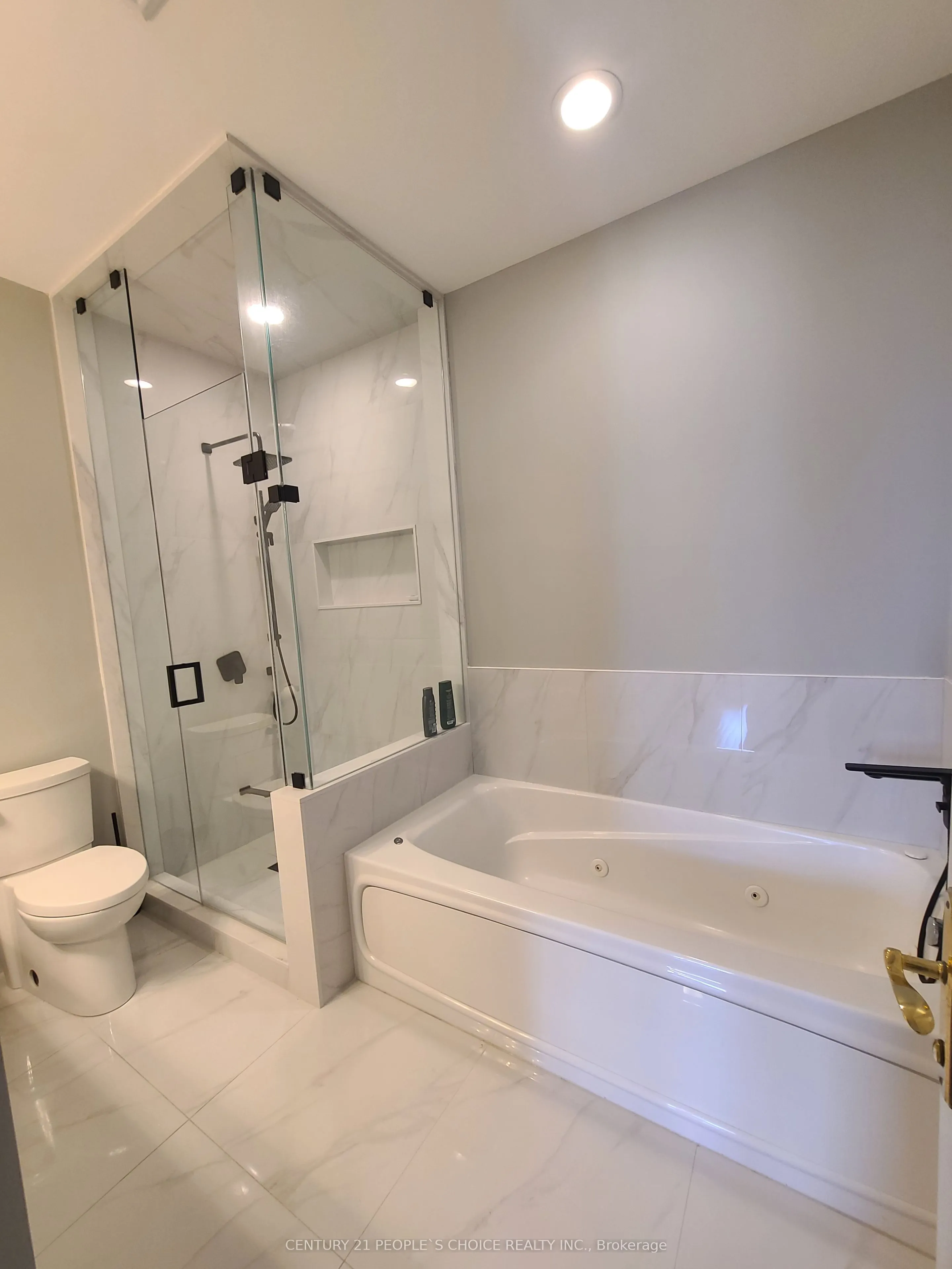 25 Kingsbridge Garden Circle, #PH08