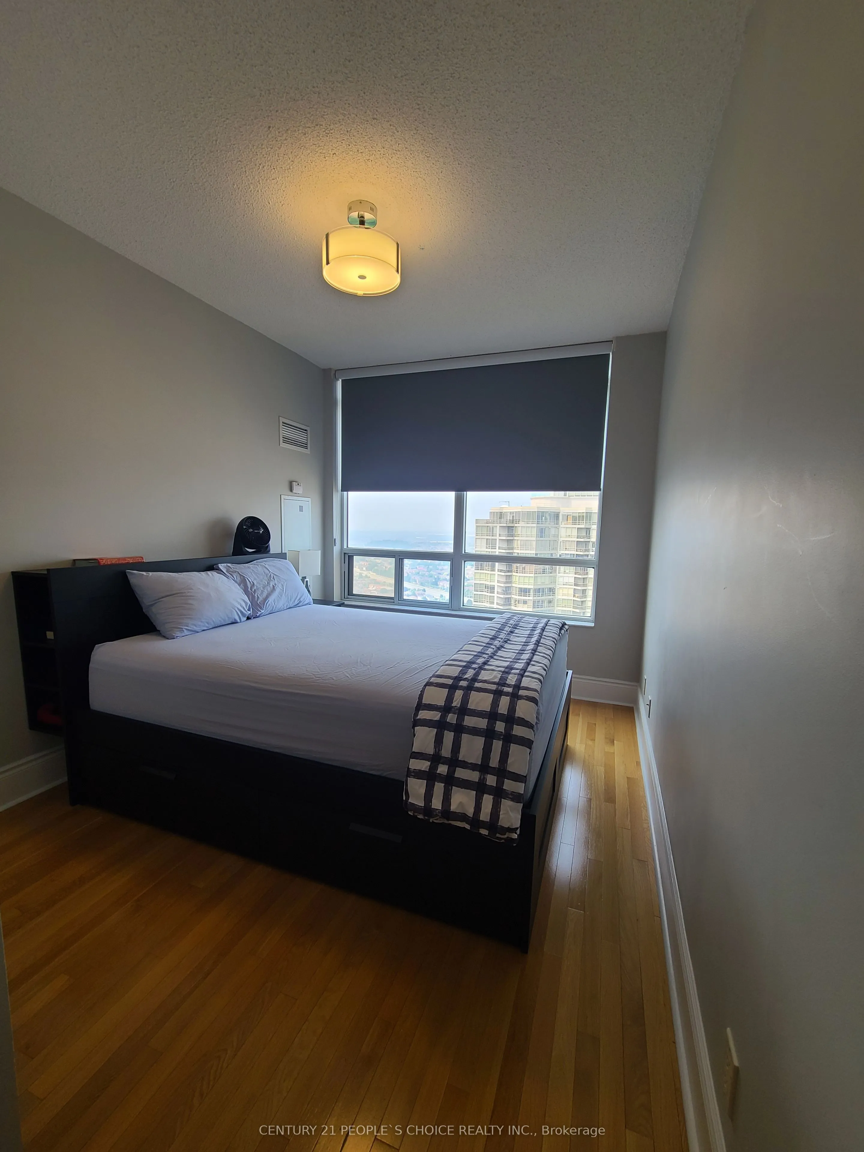 25 Kingsbridge Garden Circle, #PH08