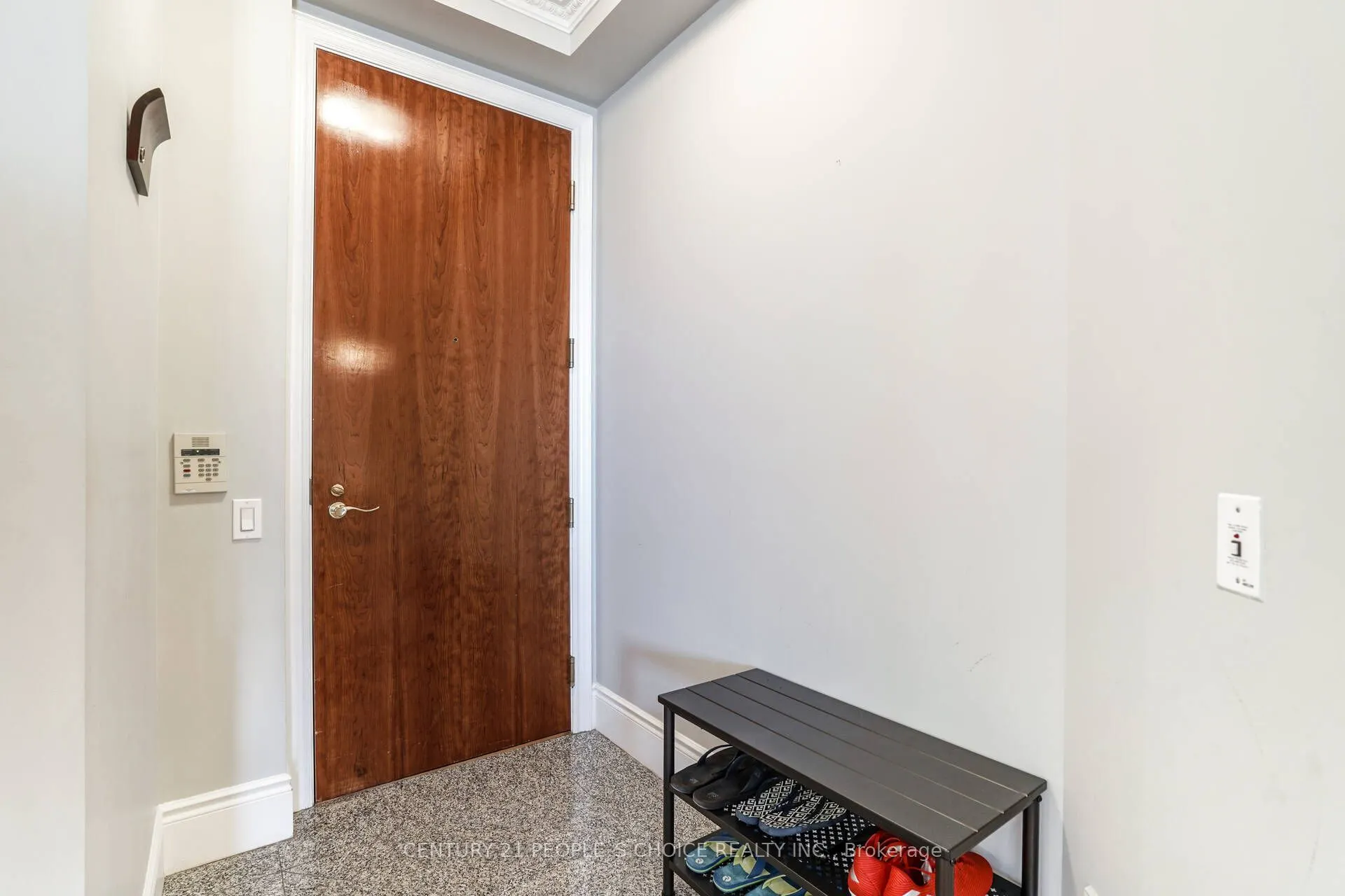 25 Kingsbridge Garden Circle, #PH08