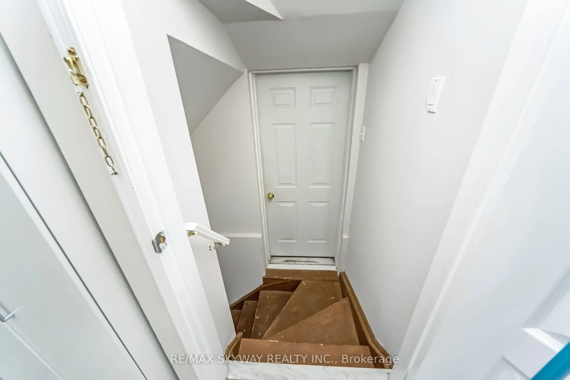 13 Ozner Court