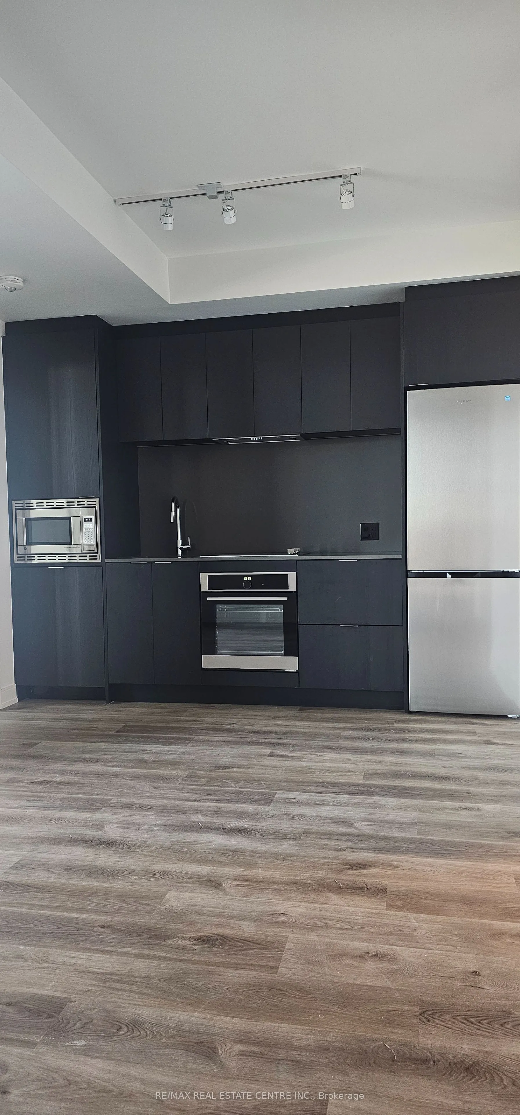 3009 Novar Road, #727