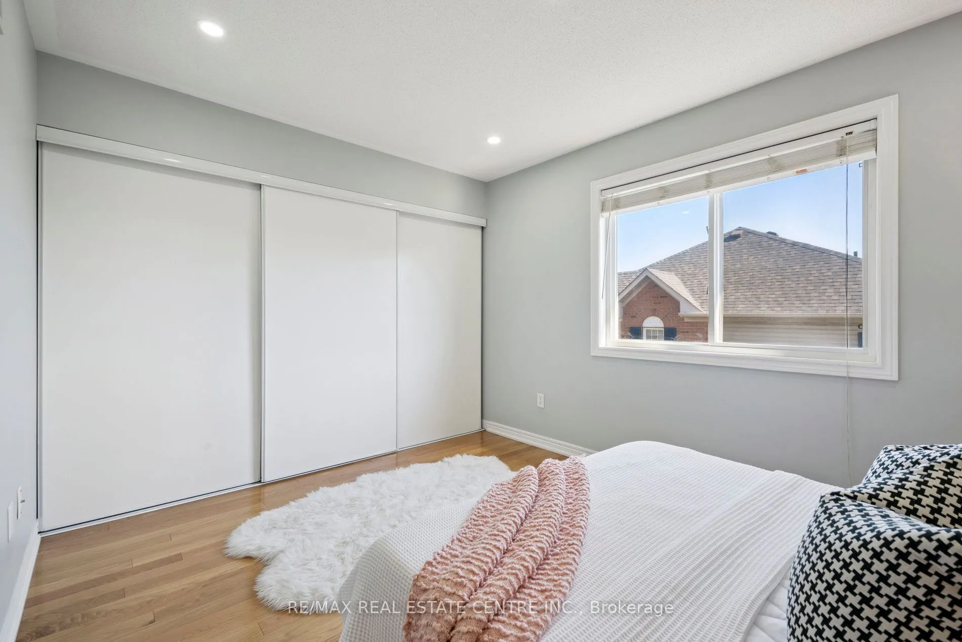 4950 Albina Way, #77