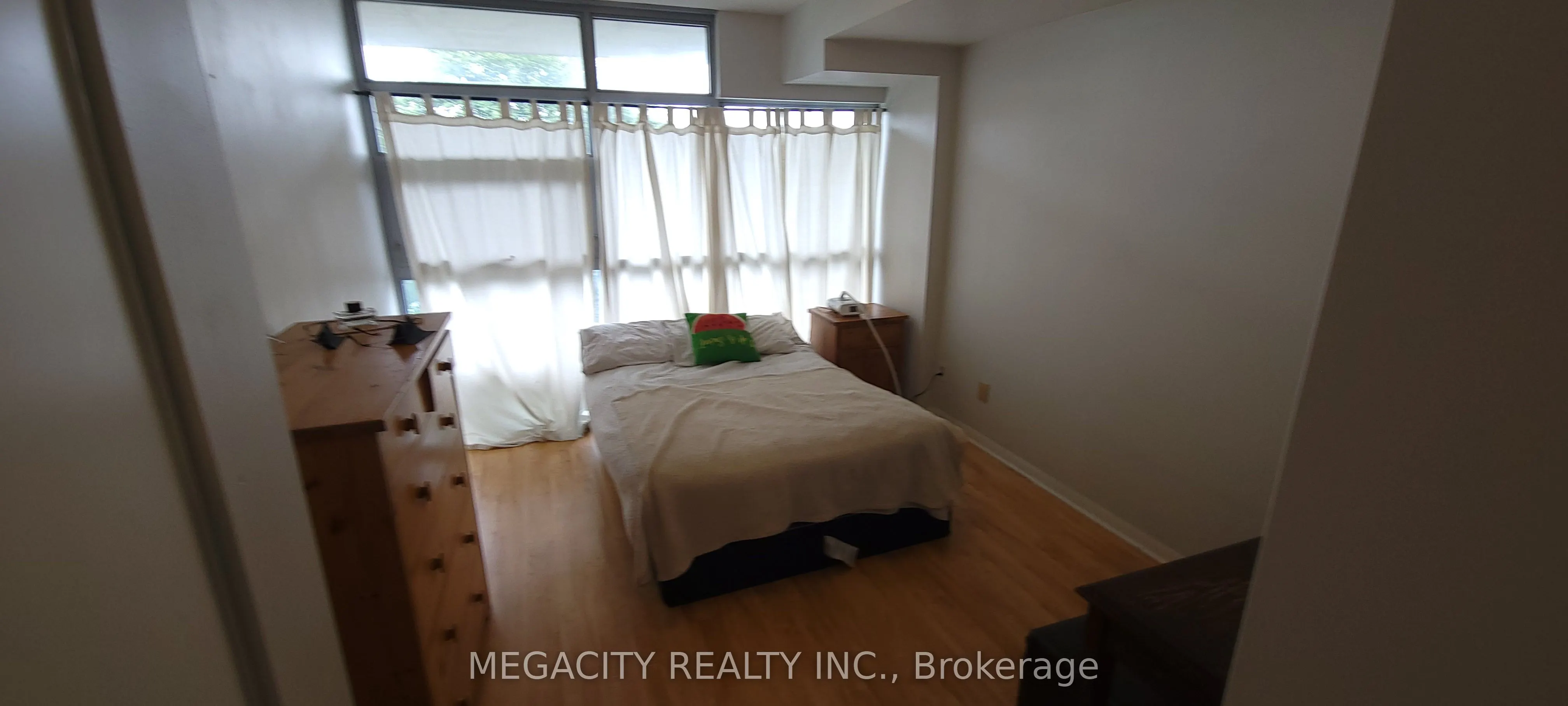 2464 Weston Road, #401