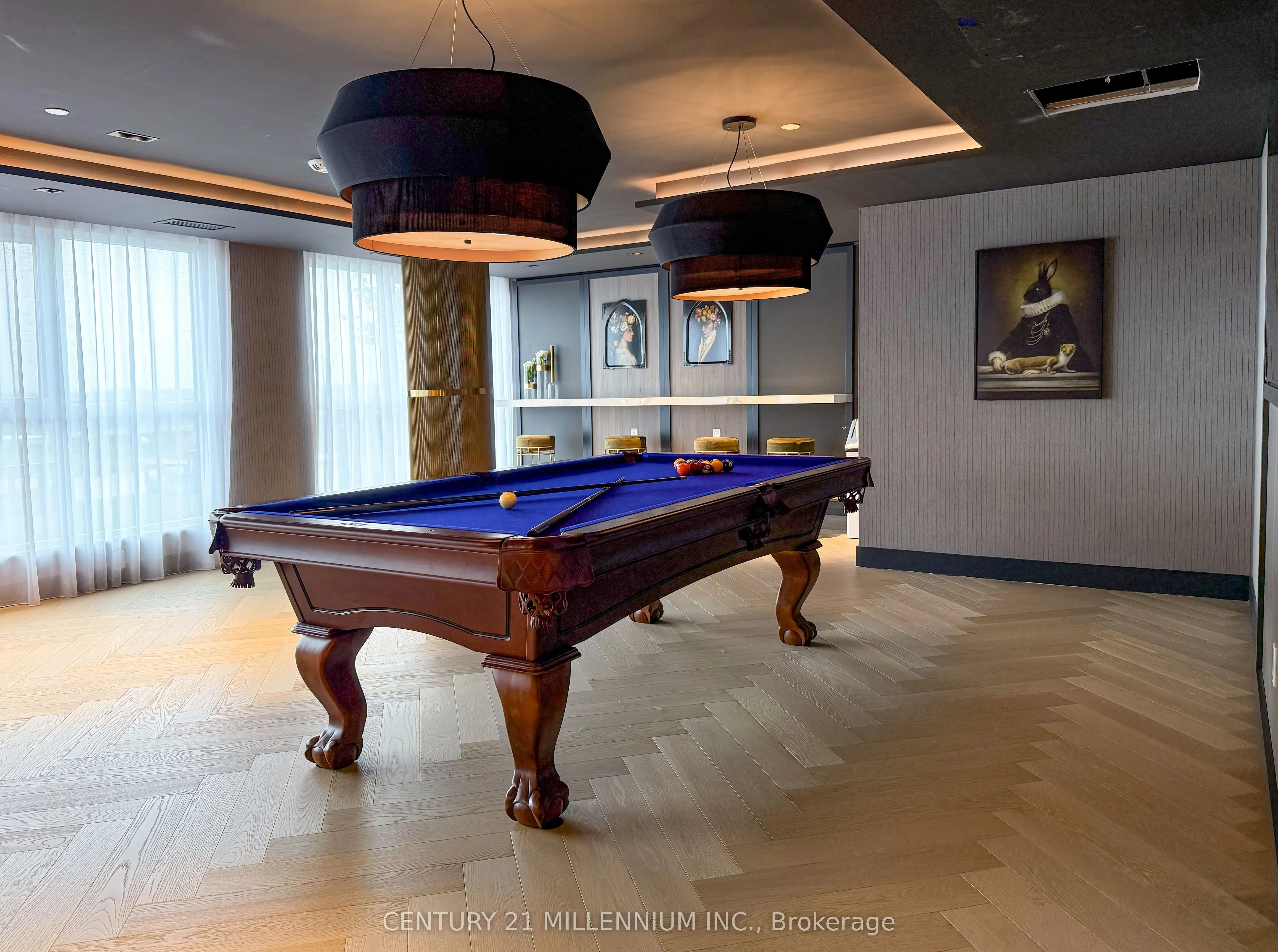 405 Dundas Street W, #715