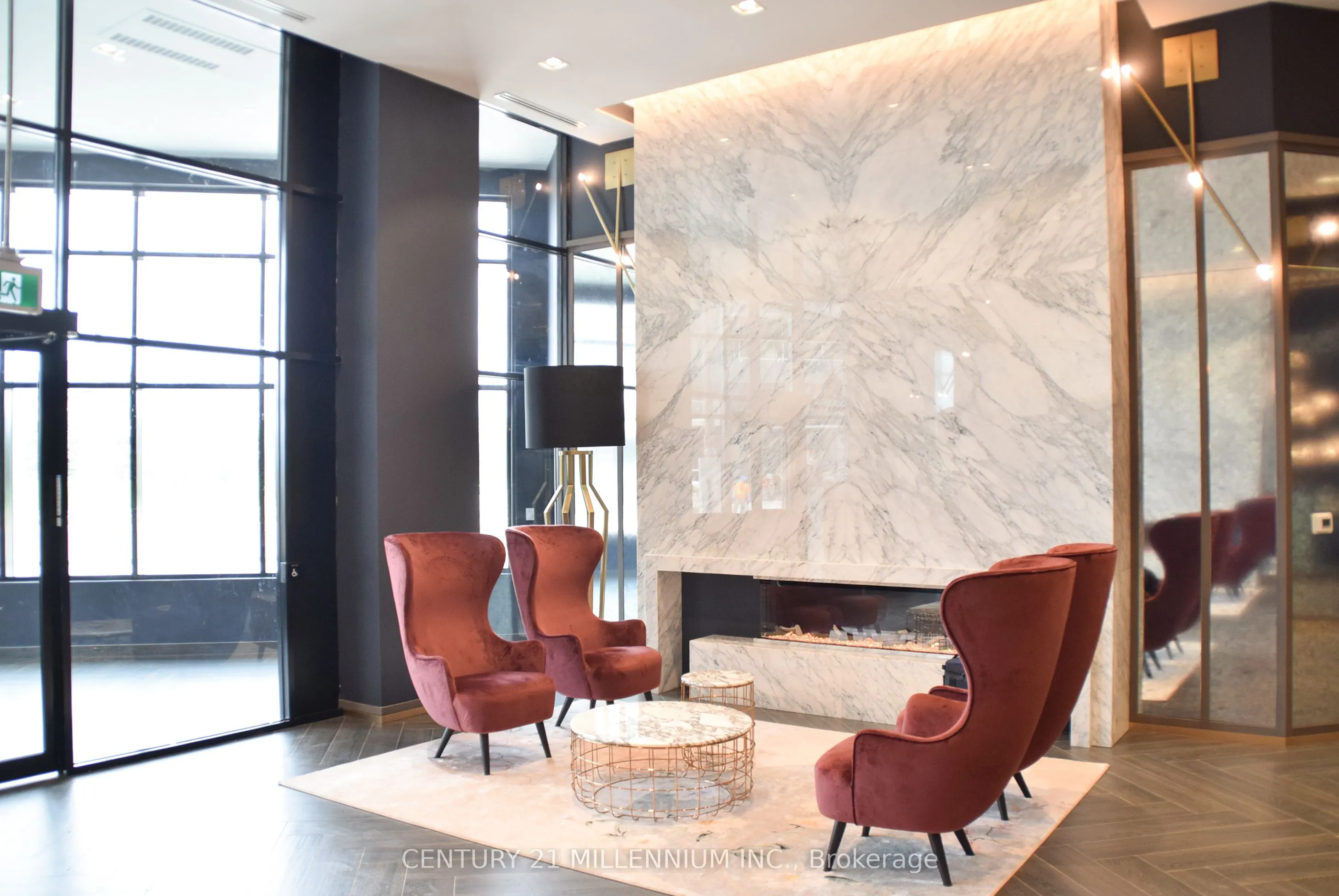 405 Dundas Street W, #715