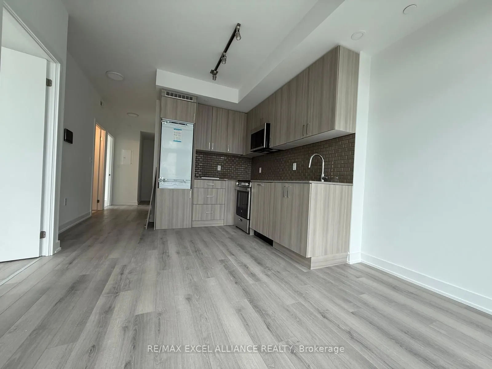 1005 Dundas Street E, #710