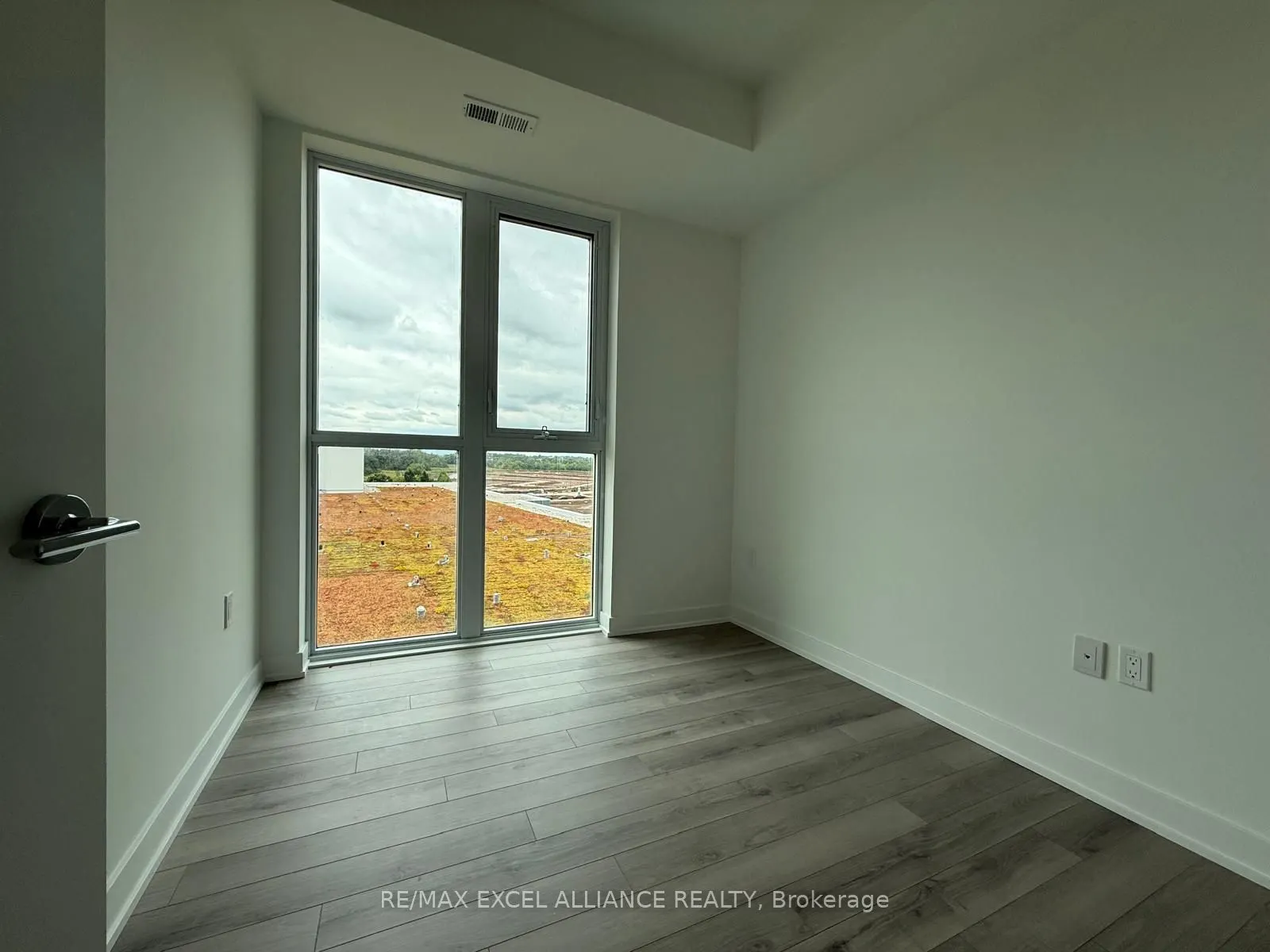 1005 Dundas Street E, #710