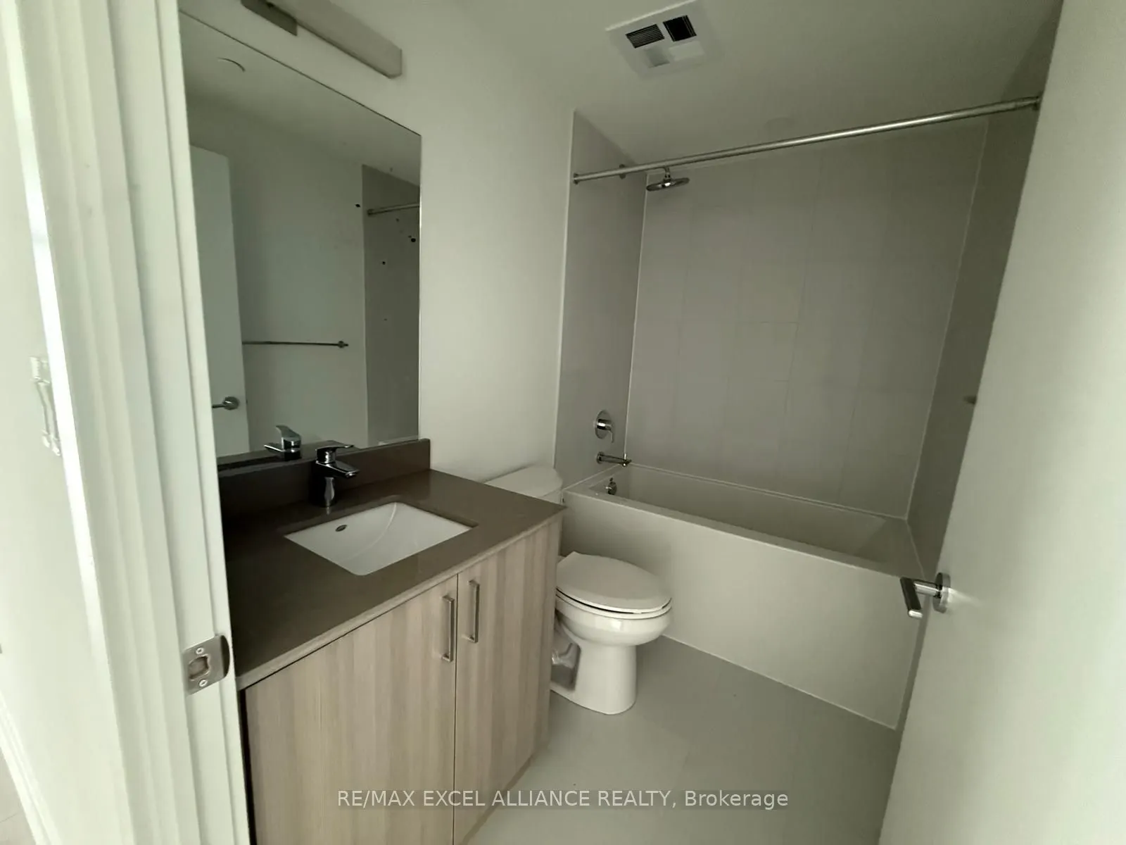 1005 Dundas Street E, #710