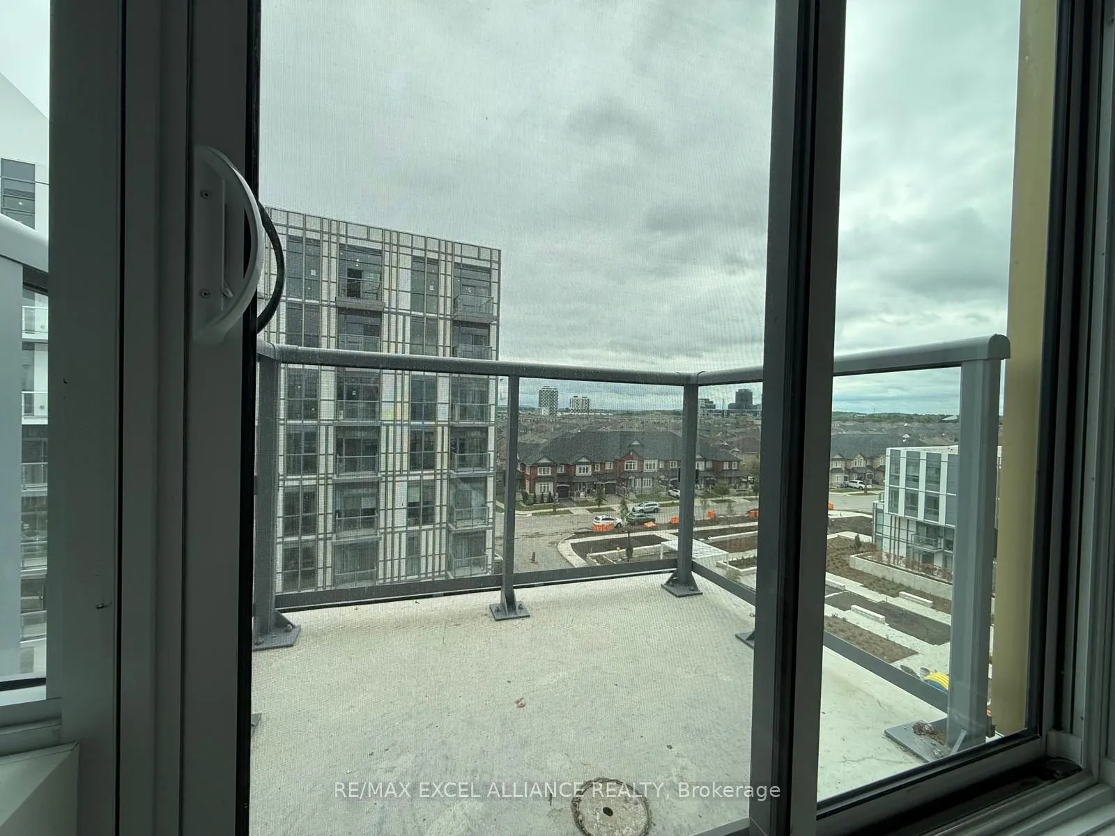 1005 Dundas Street E, #710