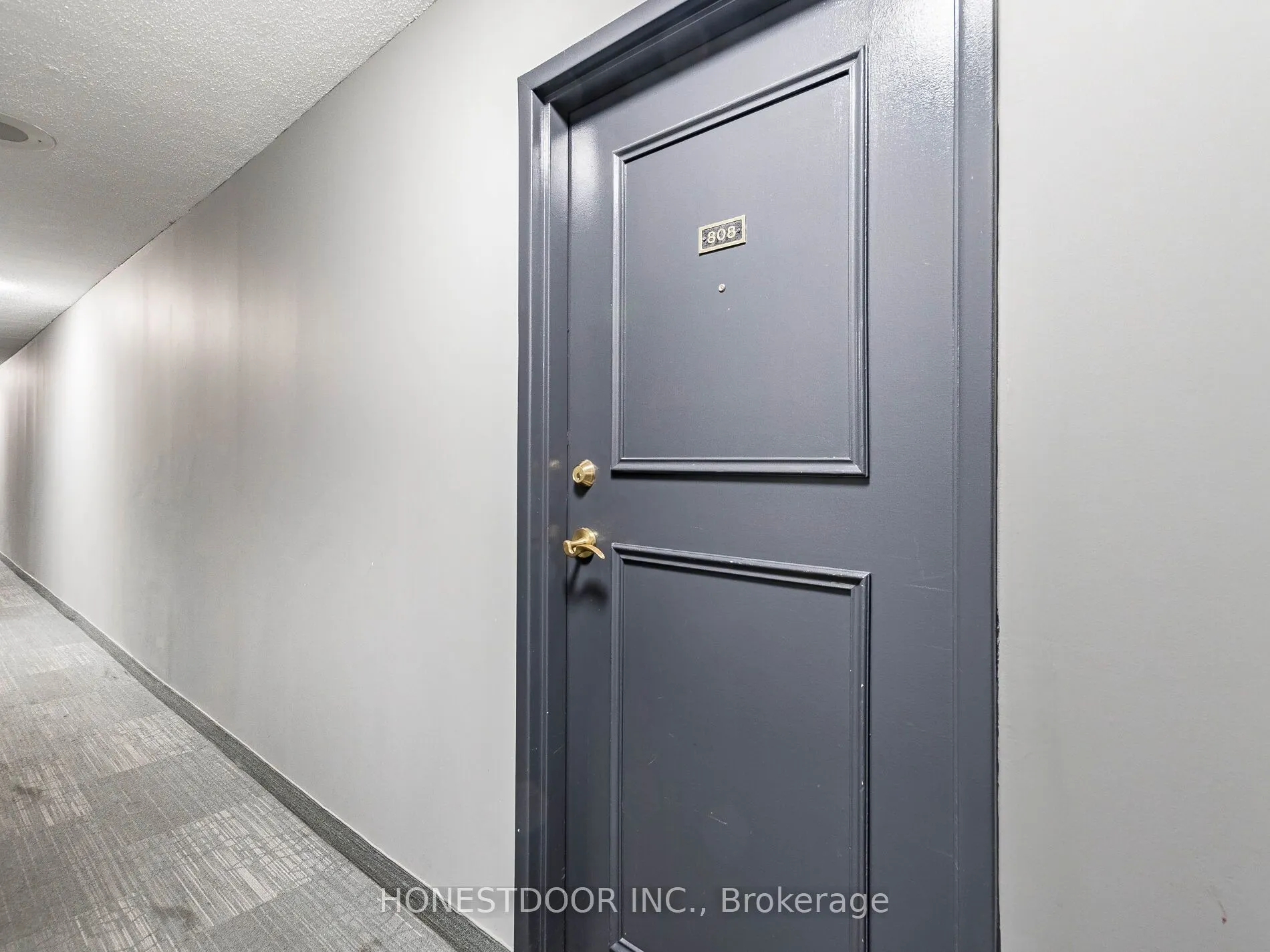 3590 Kaneff Crescent, #808