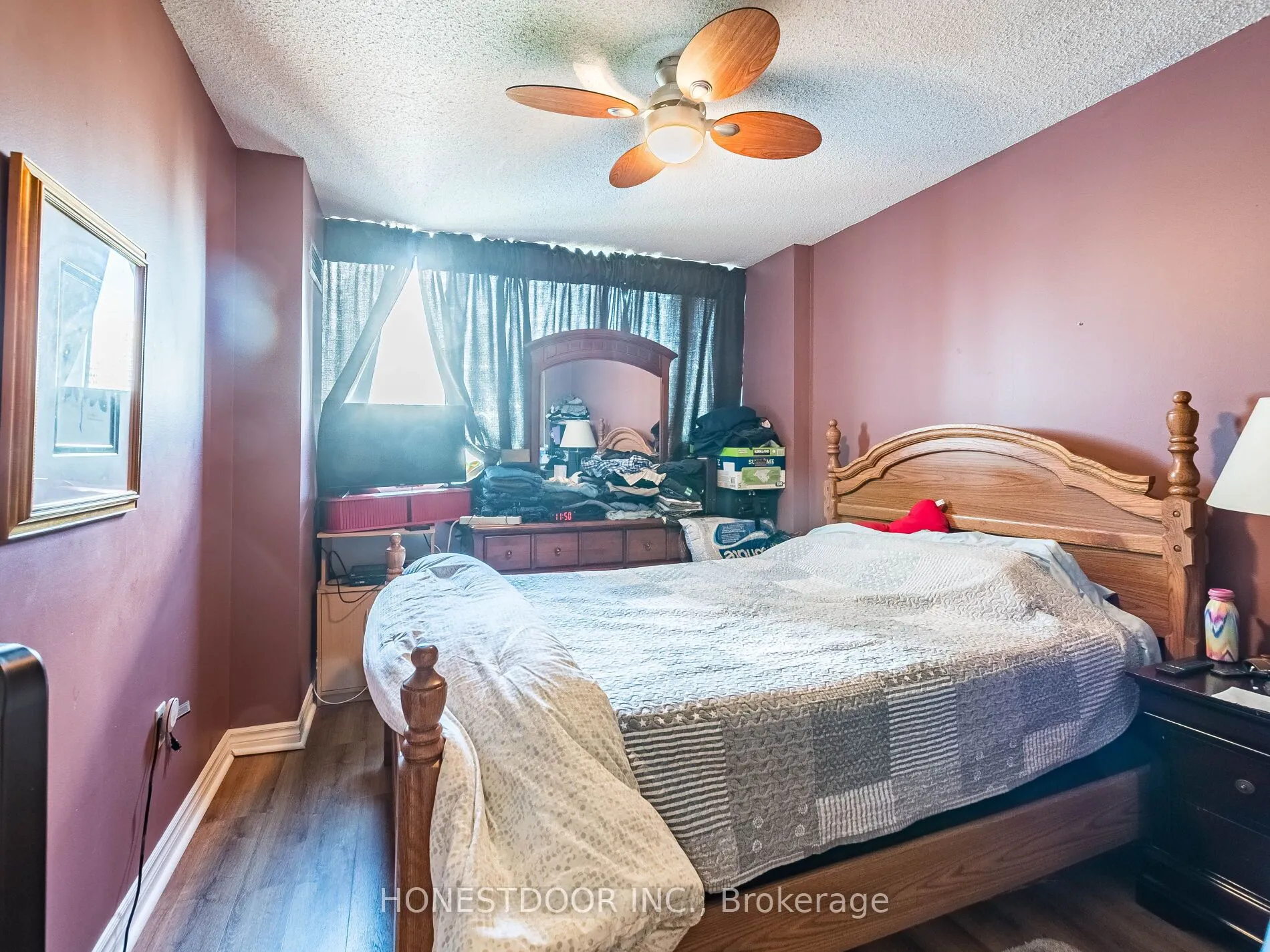 3590 Kaneff Crescent, #808