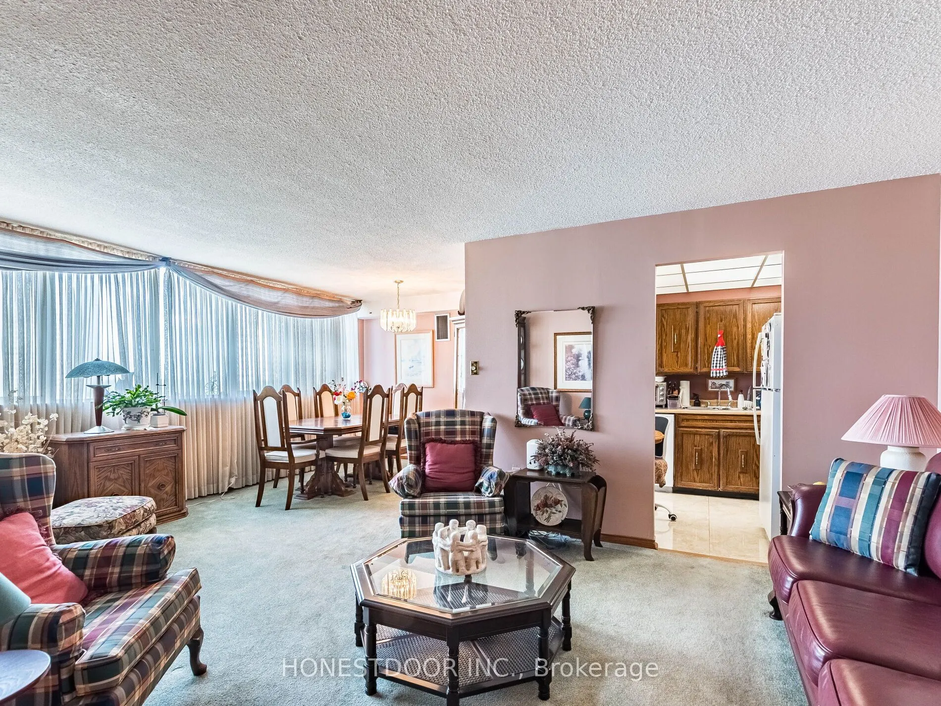 3590 Kaneff Crescent, #808