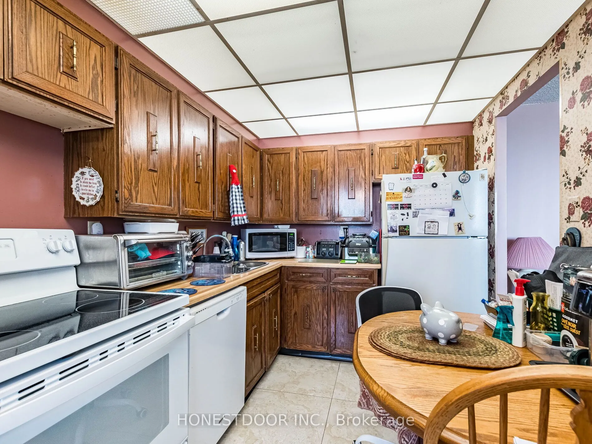 3590 Kaneff Crescent, #808