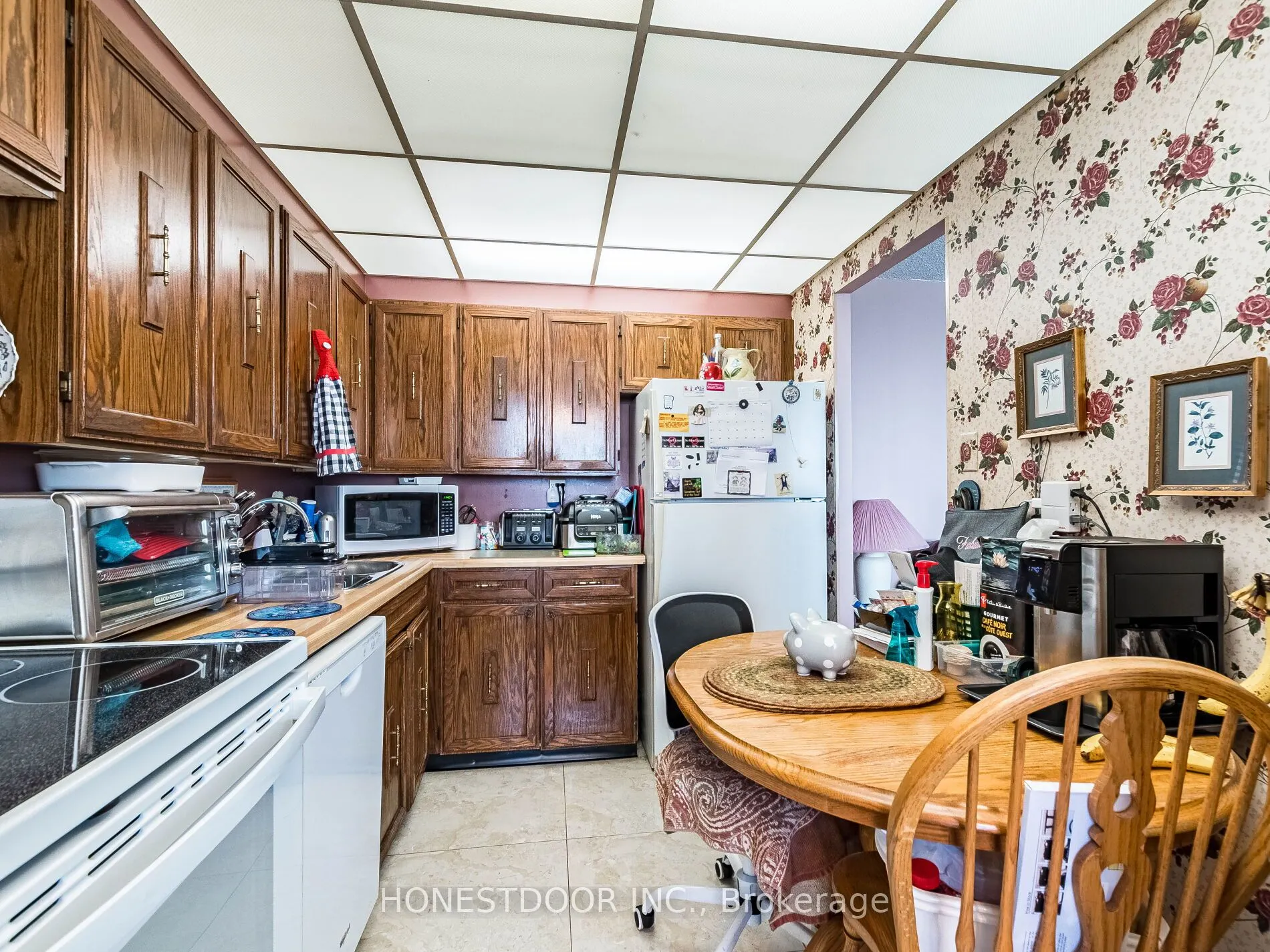 3590 Kaneff Crescent, #808