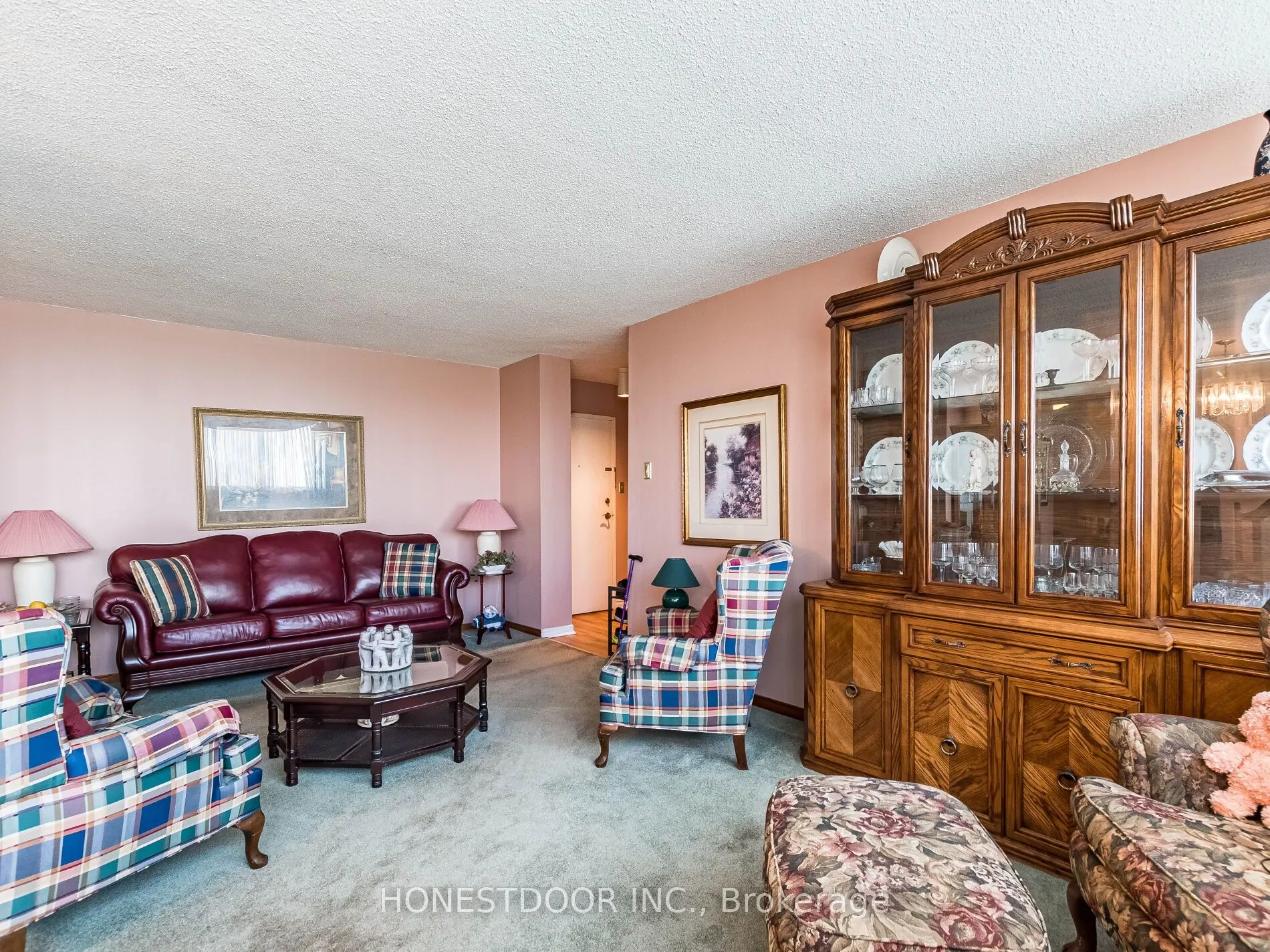 3590 Kaneff Crescent, #808