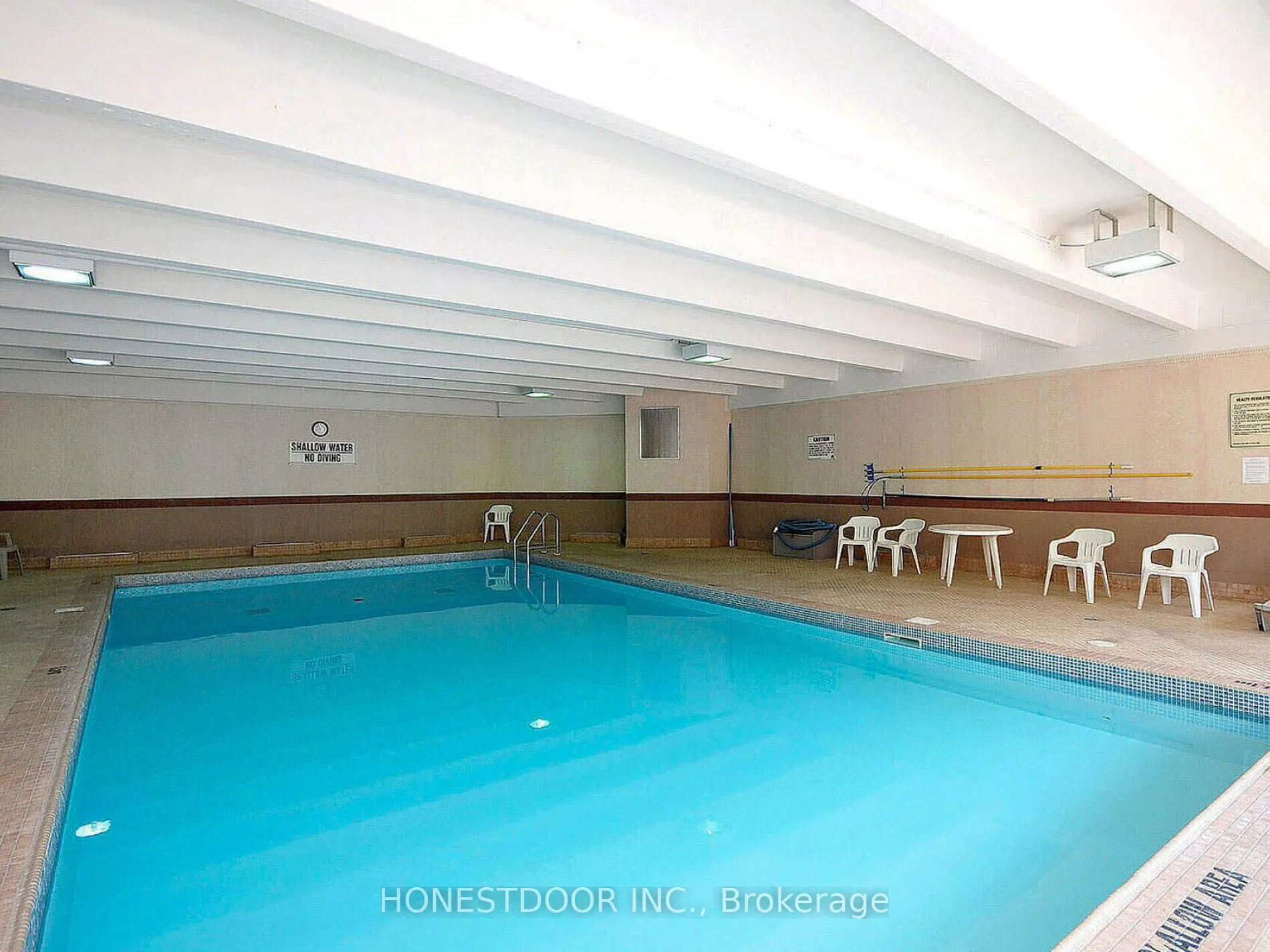 3590 Kaneff Crescent, #808