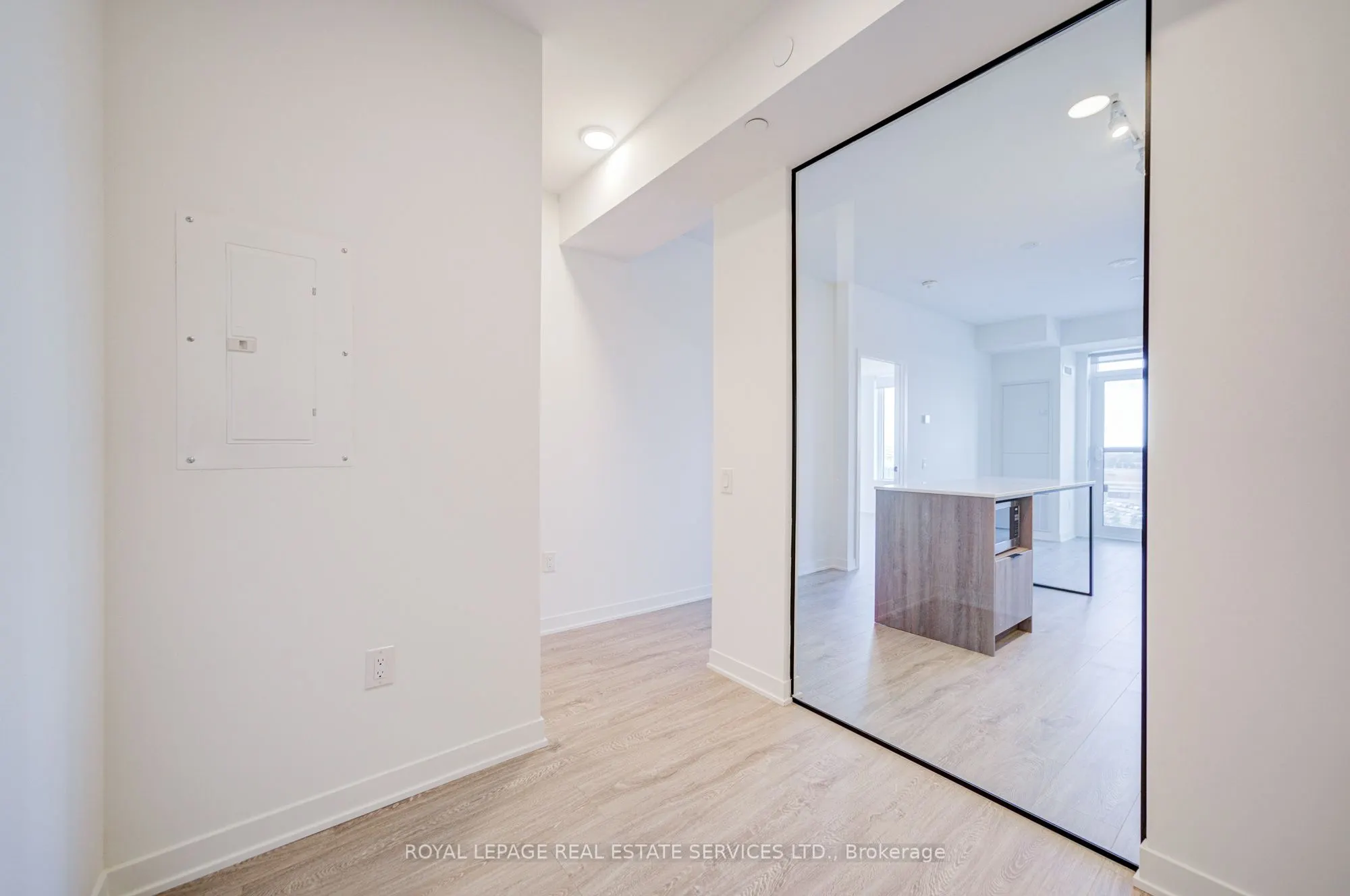 2495 Eglinton Avenue W, #1007