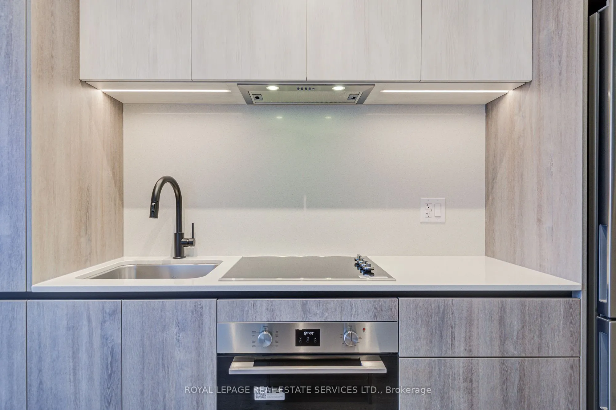 2495 Eglinton Avenue W, #1007