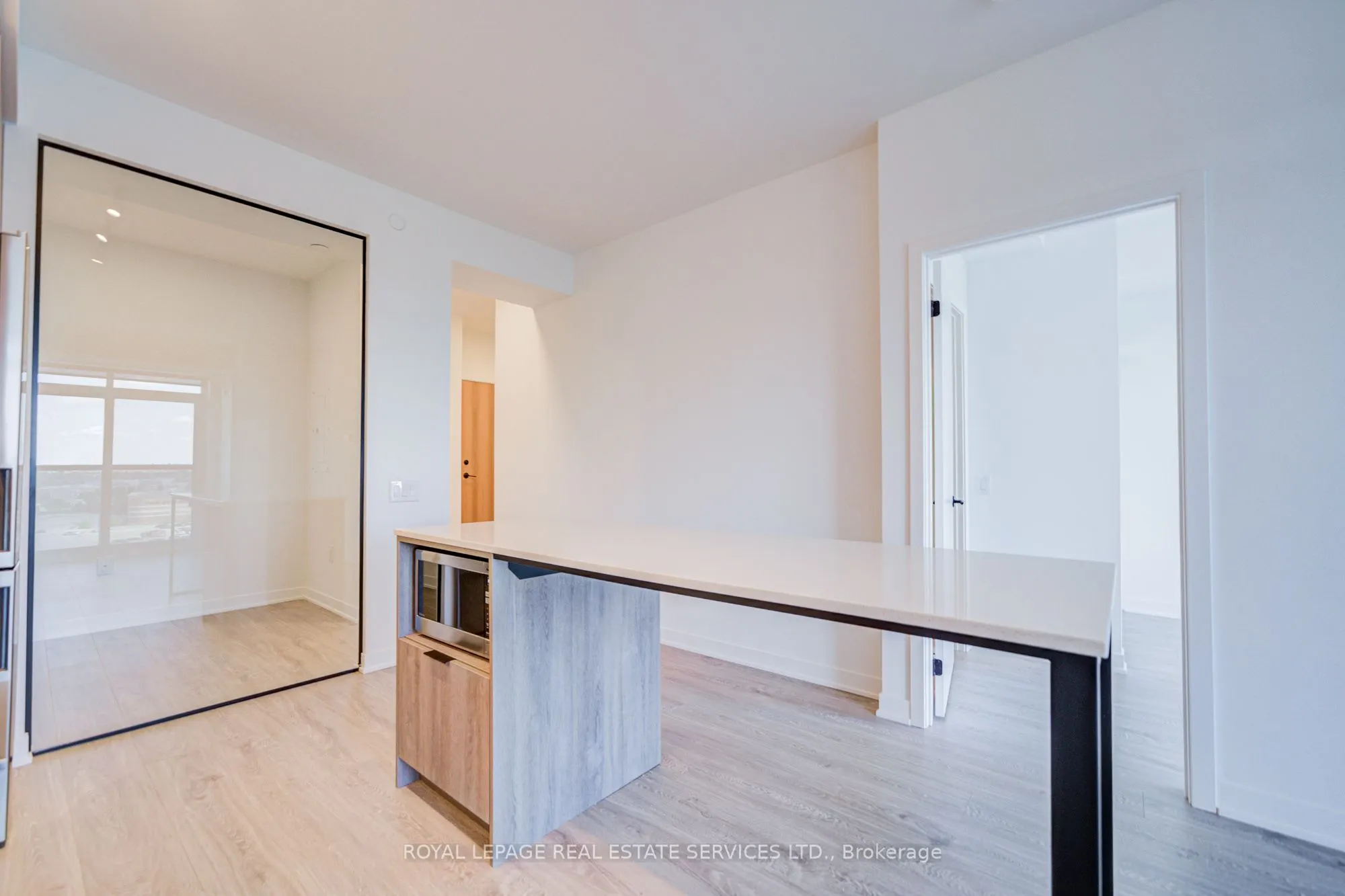 2495 Eglinton Avenue W, #1007