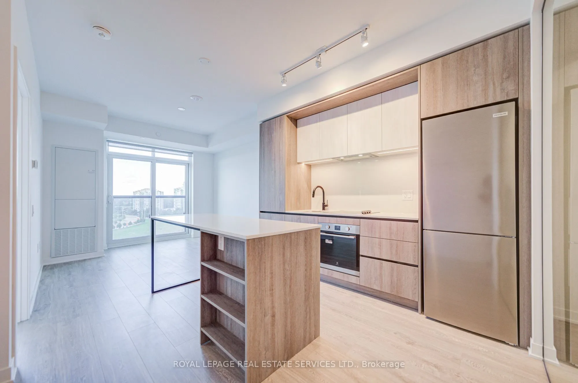 2495 Eglinton Avenue W, #1007