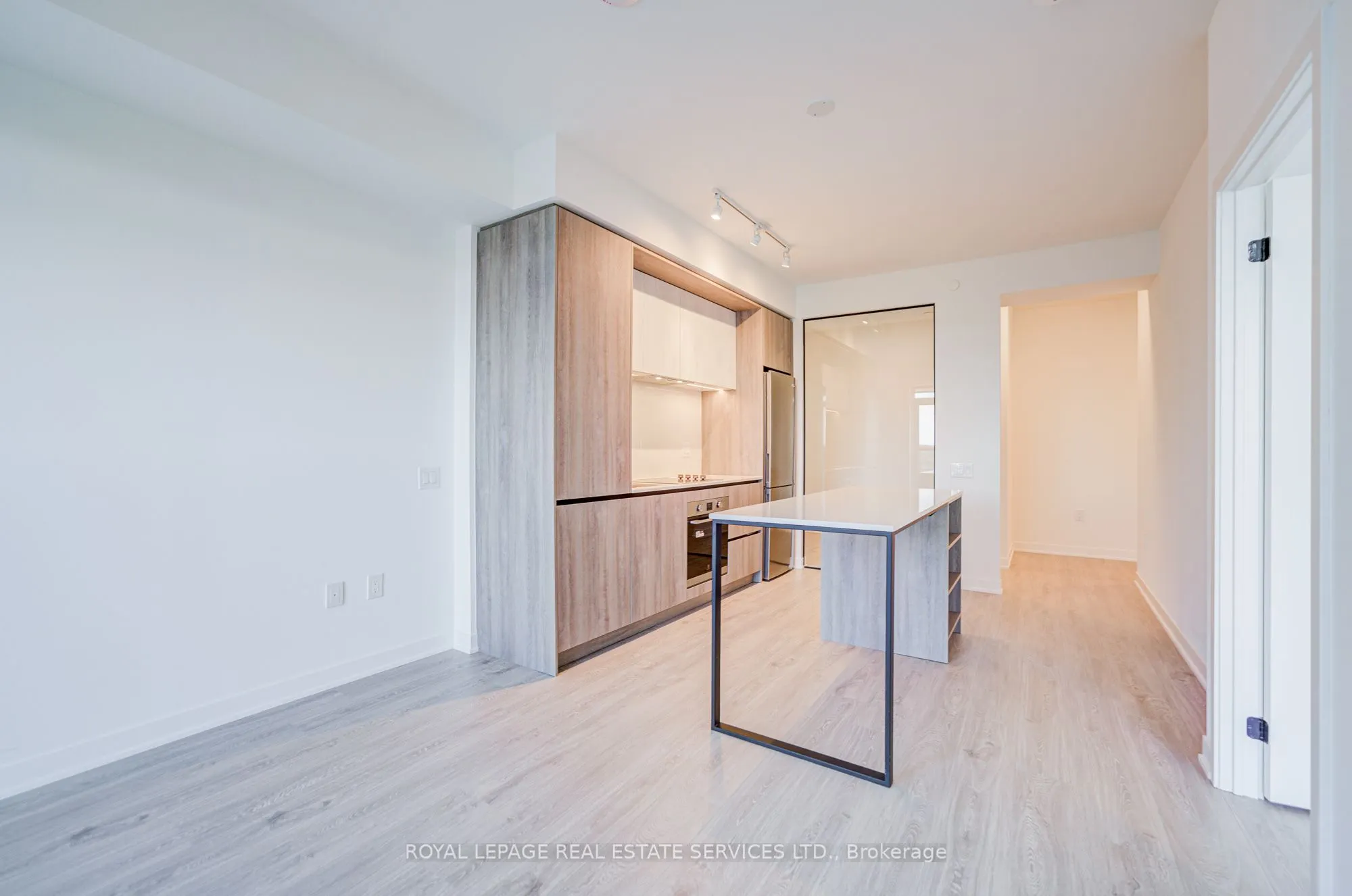 2495 Eglinton Avenue W, #1007