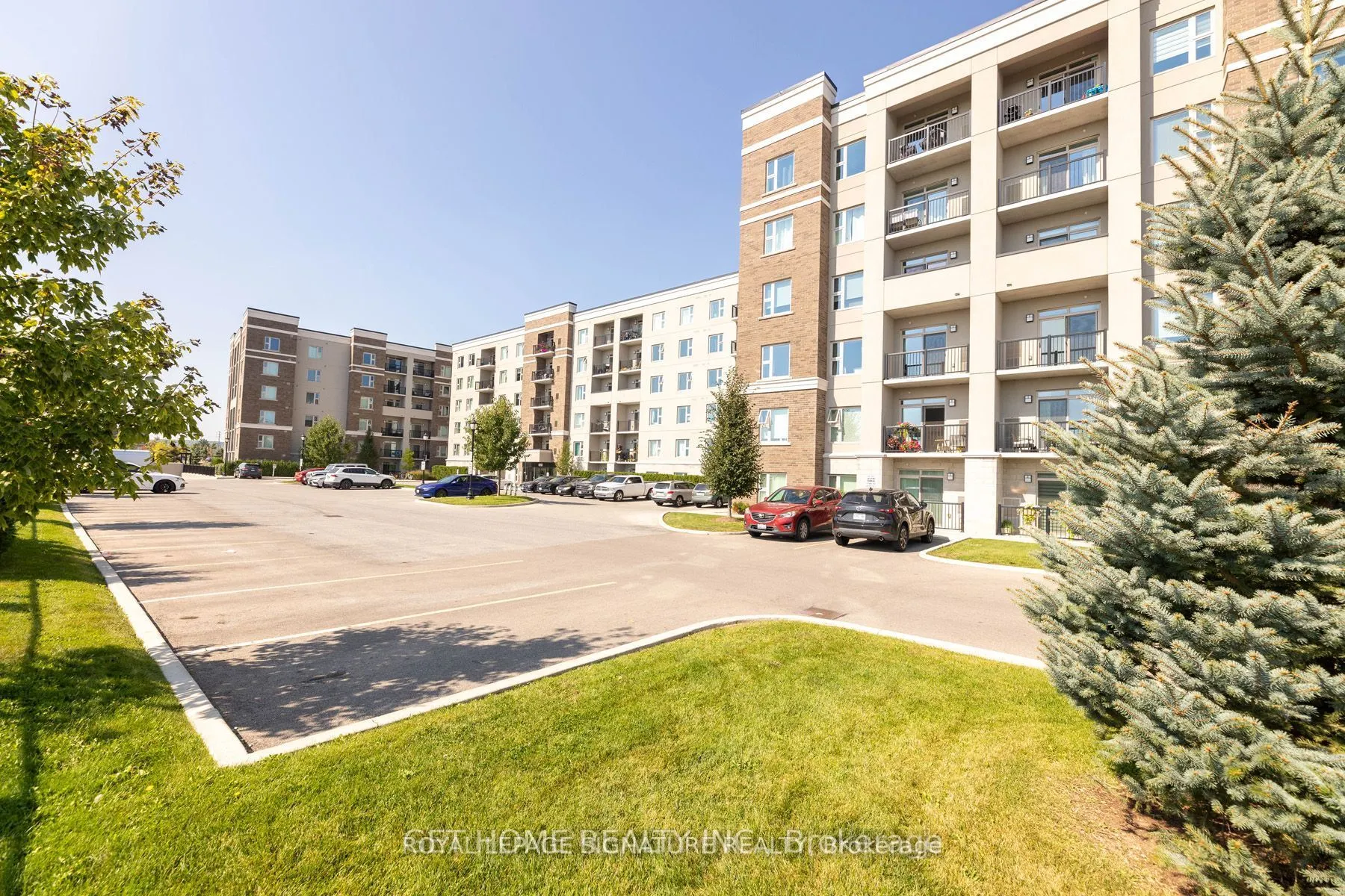 610 Farmstead Drive, #140